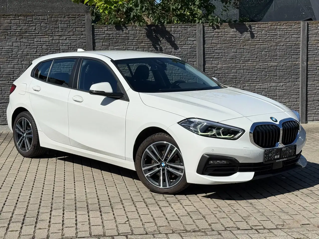BMW 118 i Automaat "Navigatie/LED/Apple carplay", миниатюра 3