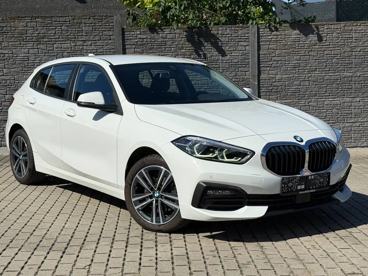 BMW 118 i Automaat "Navigatie/LED/Apple carplay"