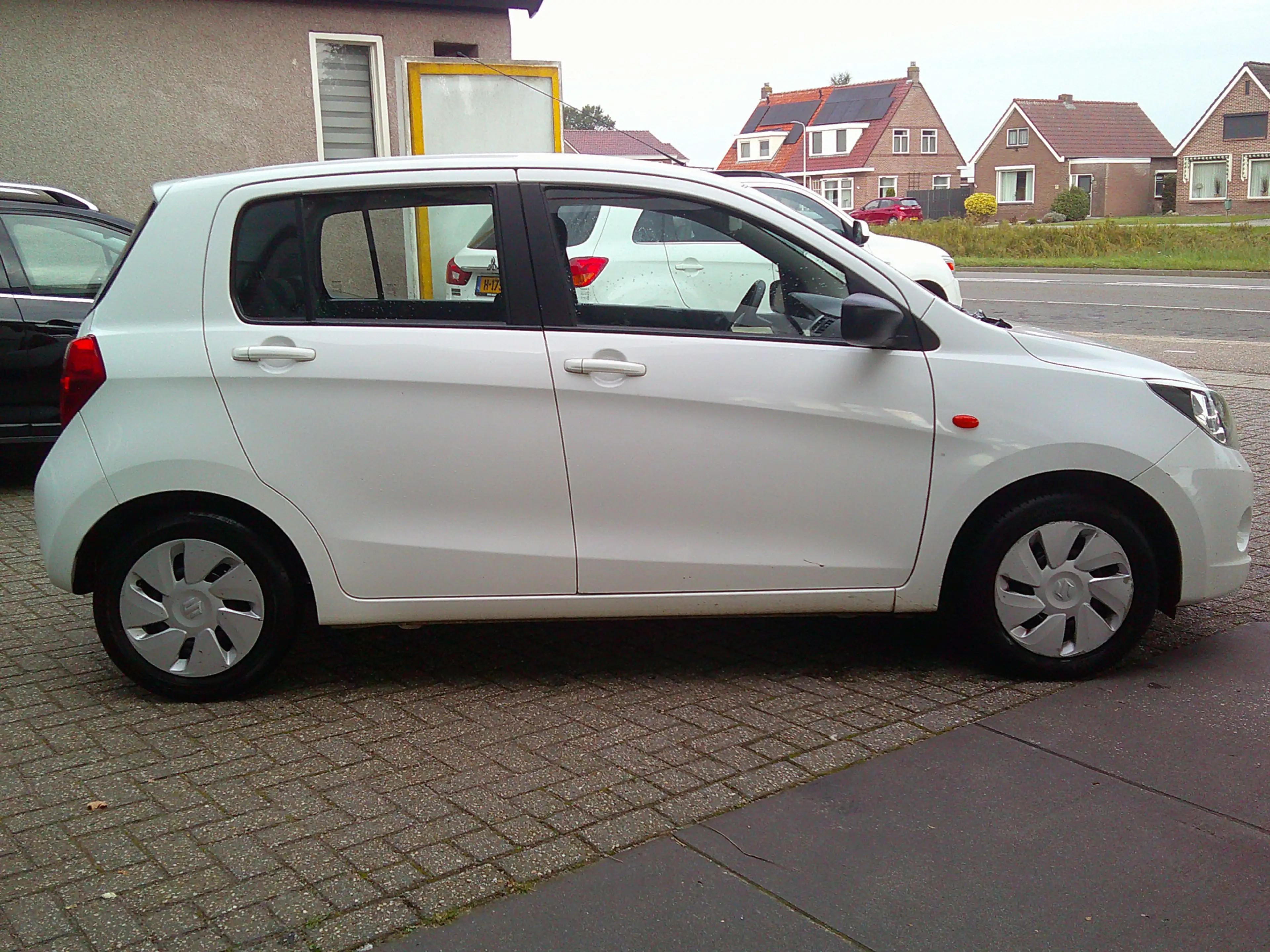 Suzuki Celerio 1.0 Comfort Staat in De Krim — photo 4