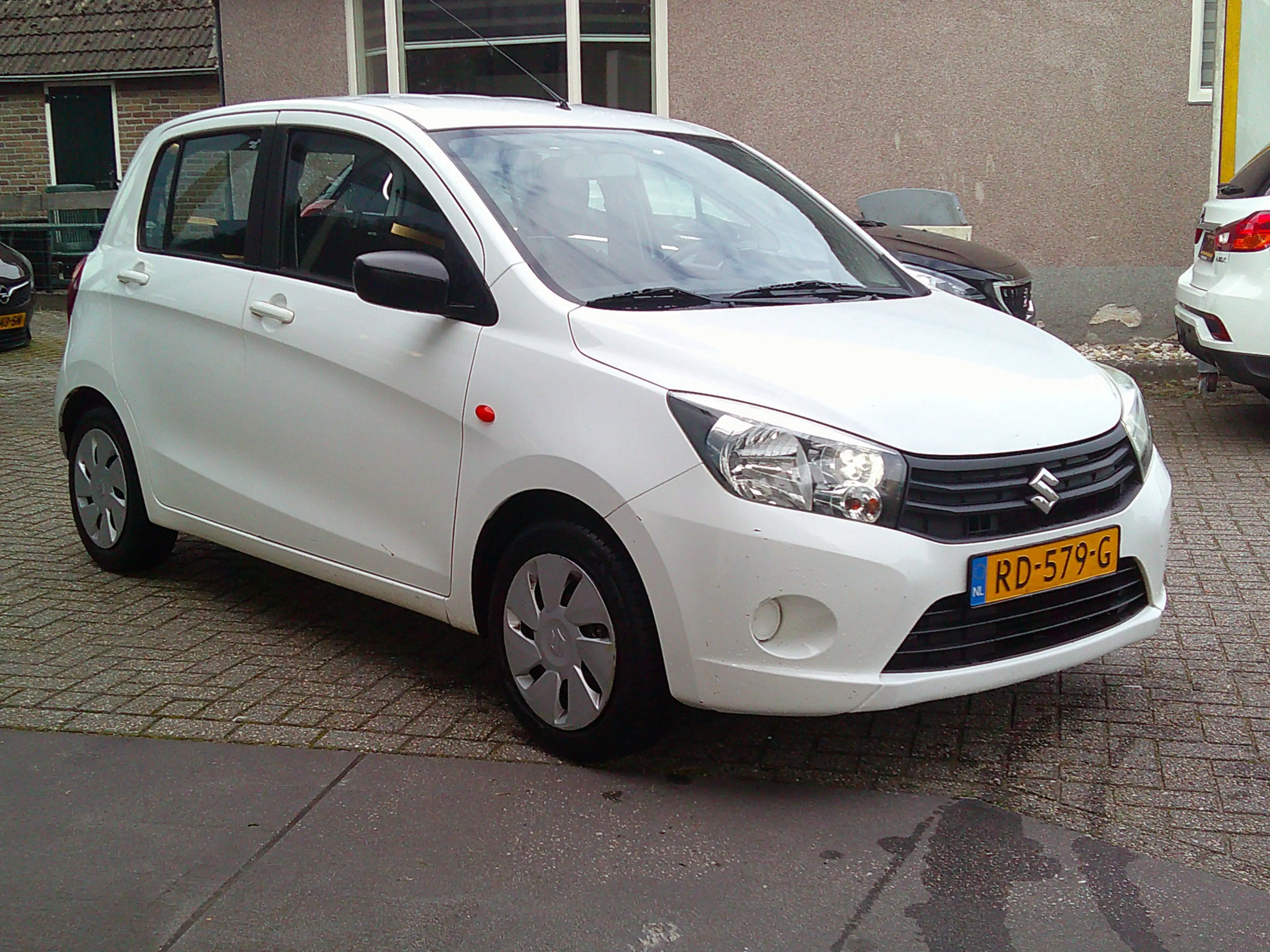 Suzuki Celerio 1.0 Comfort Staat in De Krim — photo 3