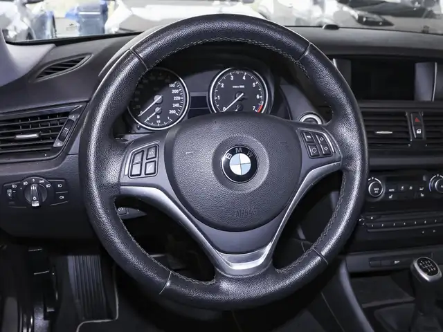 BMW X1 view 9