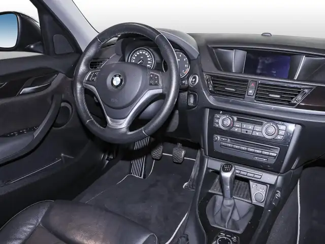 BMW X1 view 5