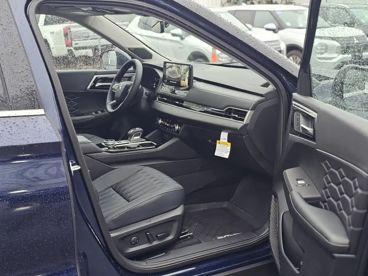 Mitsubishi Outlander снимка Mitsubishi Outlander