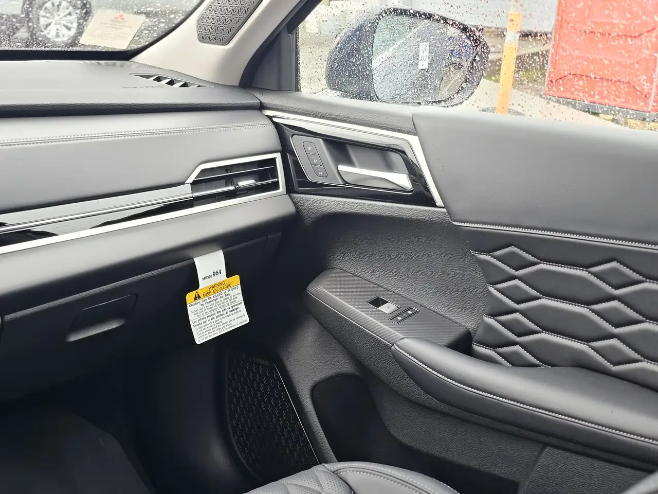 Mitsubishi Outlander снимка Mitsubishi Outlander