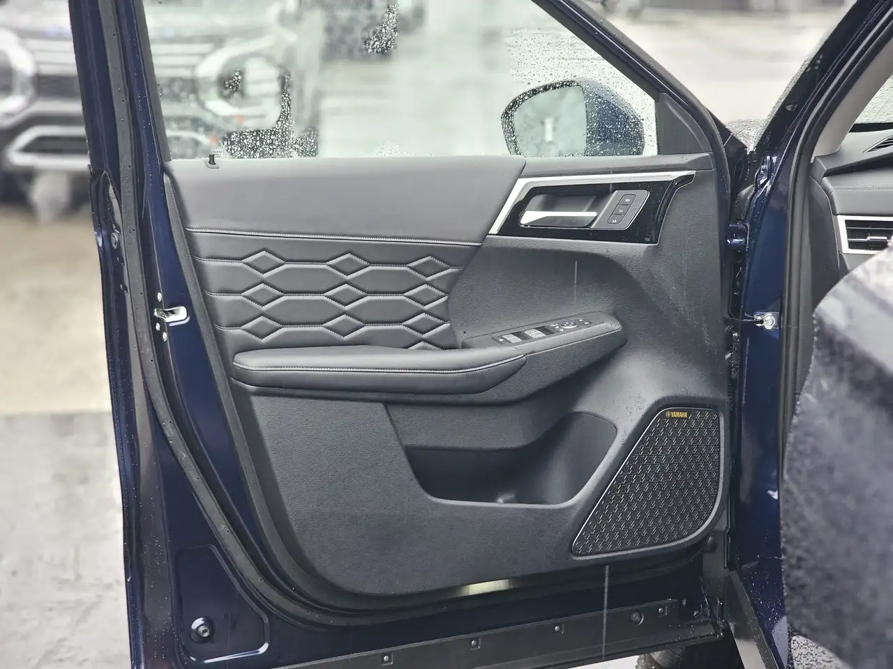 Mitsubishi Outlander снимка Mitsubishi Outlander