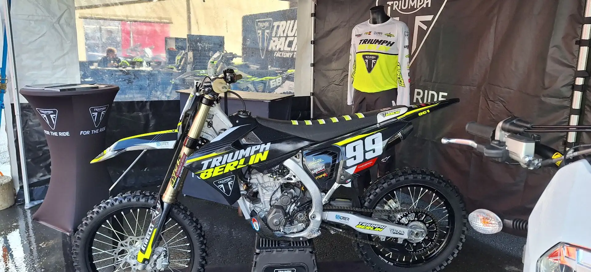 Triumph TF 250 X MODELL 2026 + TEAMDEKOR Schwarz - 1