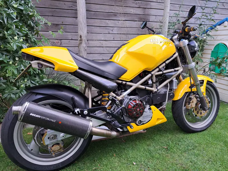 Ducati Monster 900 - foto 2