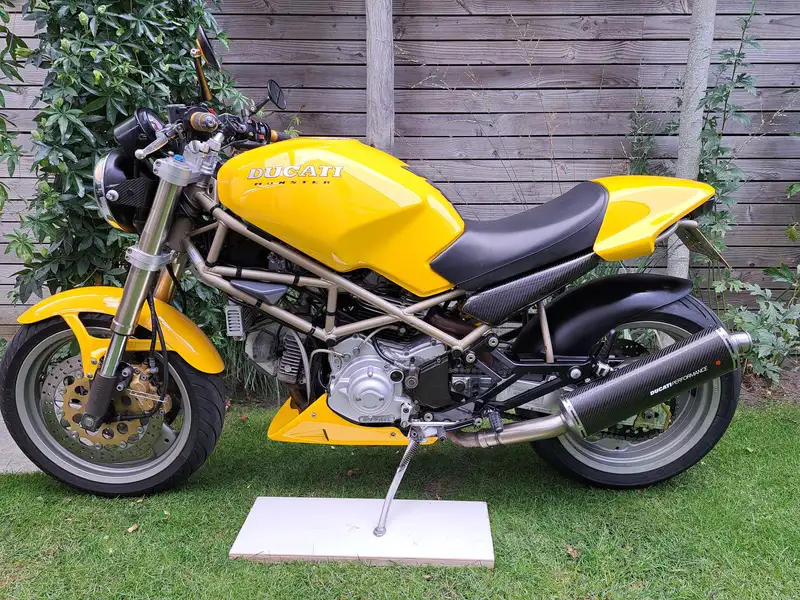 Ducati Monster 900 - foto 8