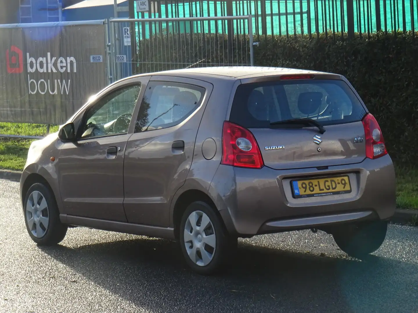 Suzuki Alto GERESERVEERD Bruin - 2