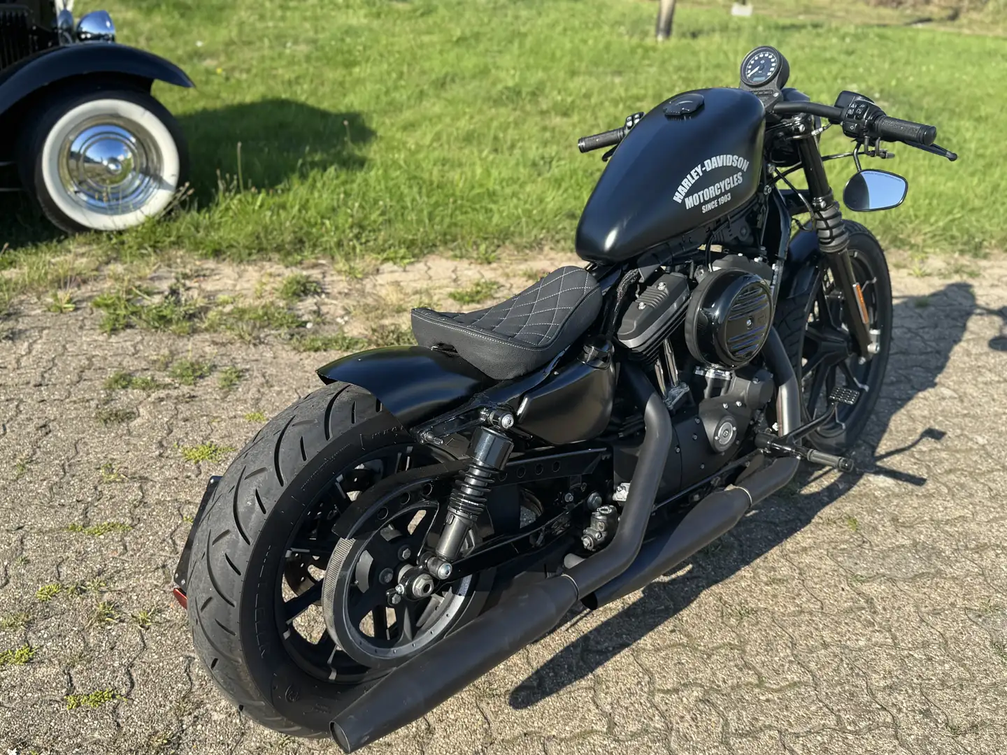 Harley-Davidson Iron 883 Fekete - 2
