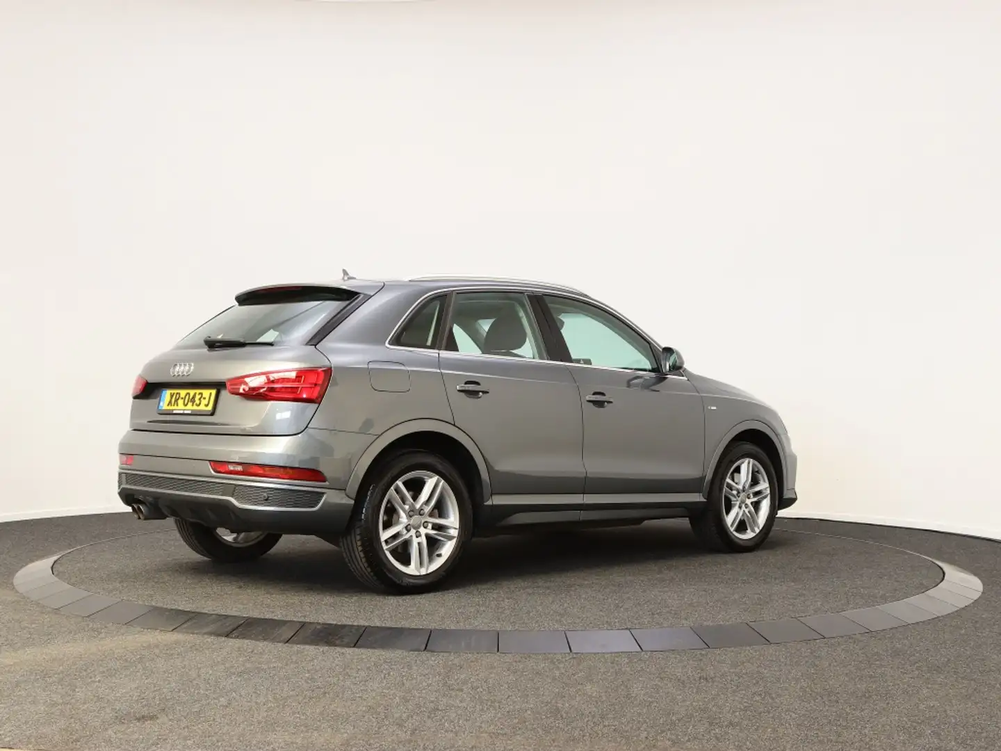 Audi Q3 1.4 TFSI 150pk S-Line | Panoramadak | Navigatie Gris - 2