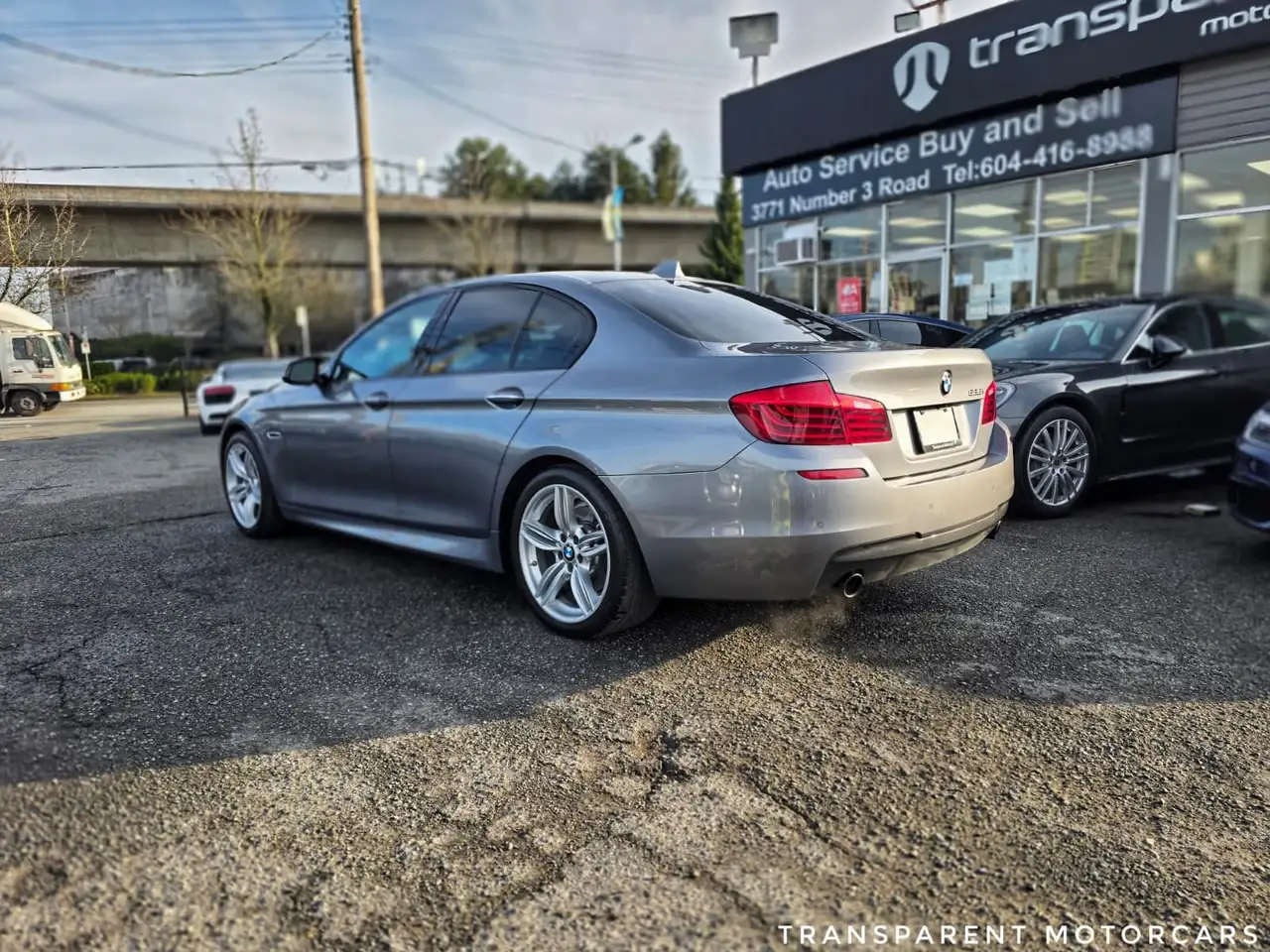 BMW 5 Series снимка BMW 5 Series