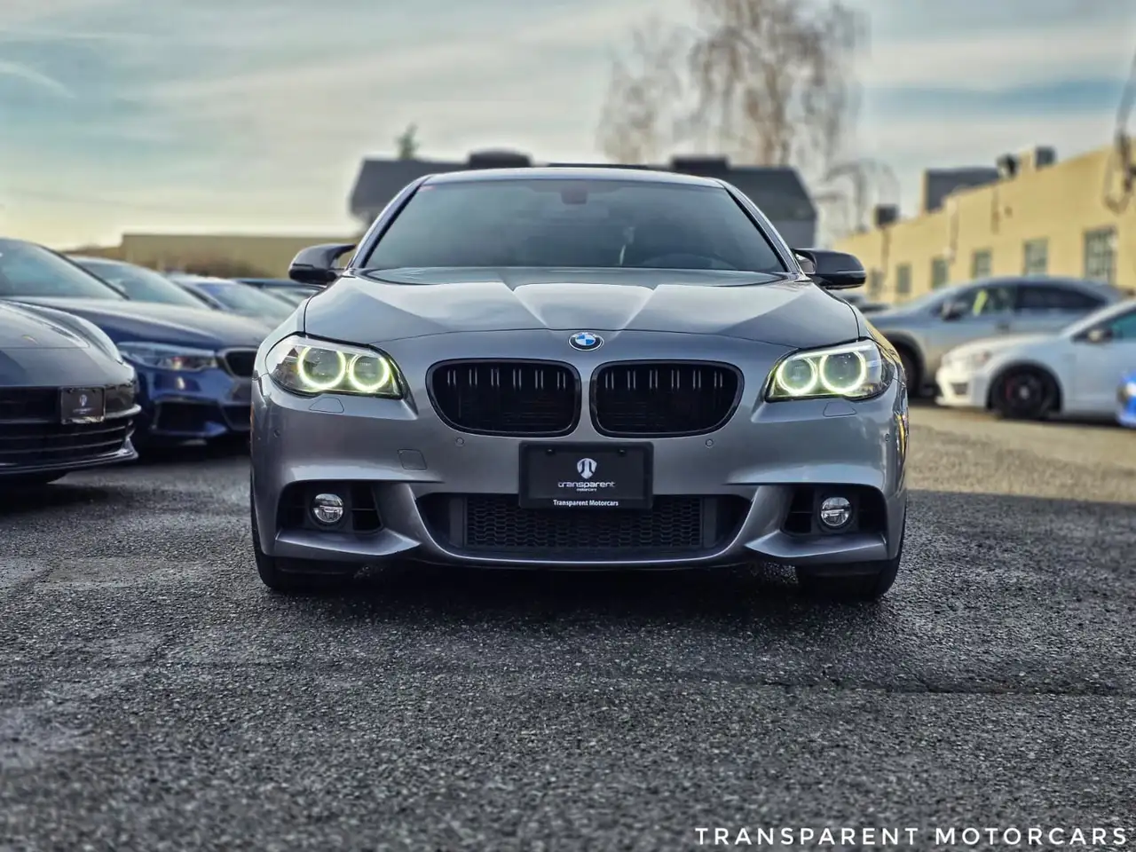 BMW 5 Series снимка BMW 5 Series