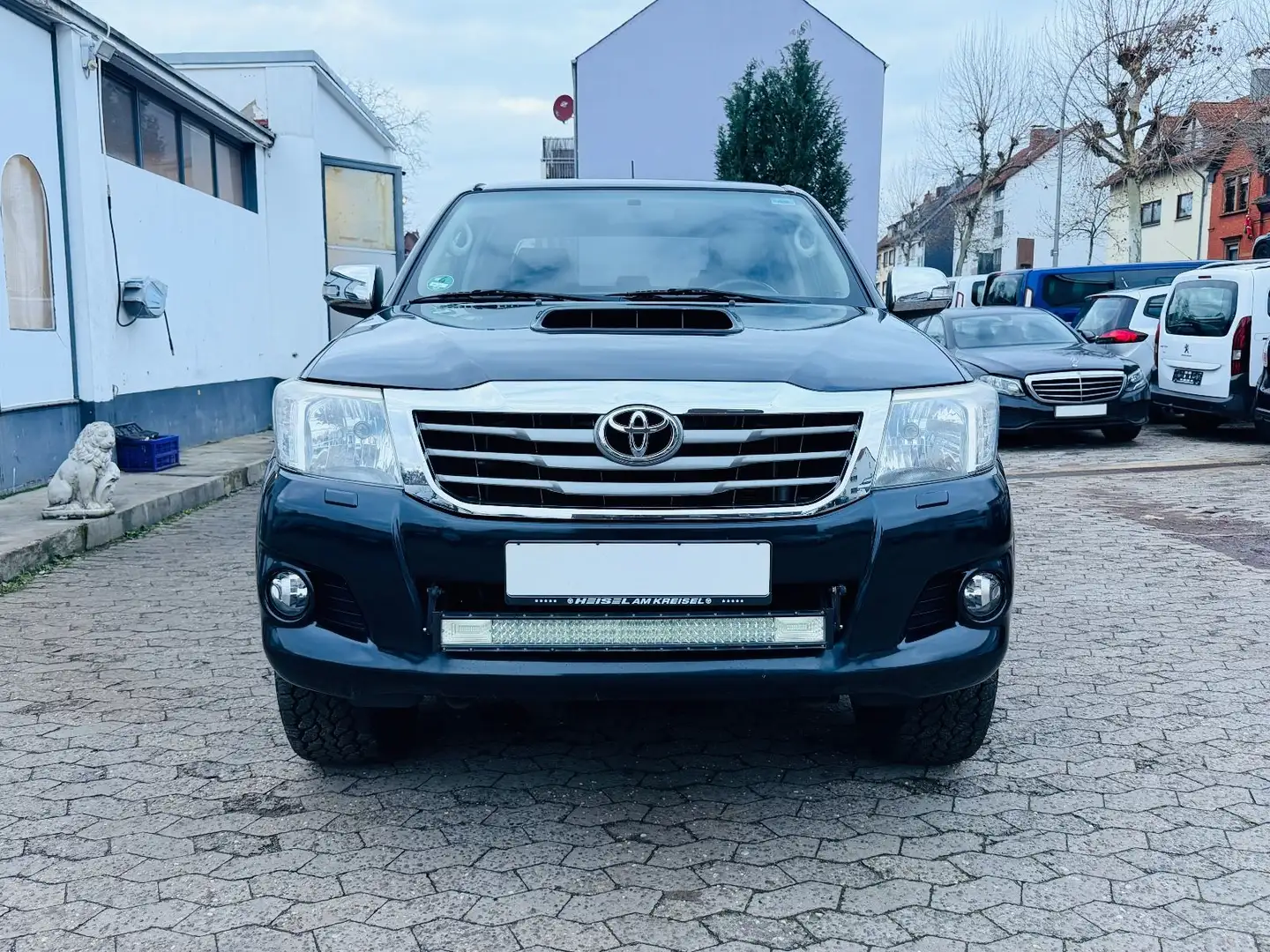 Toyota Hilux 3.0 D-4D Executive DOKA 4x4 Automatik Navi Negro - 2