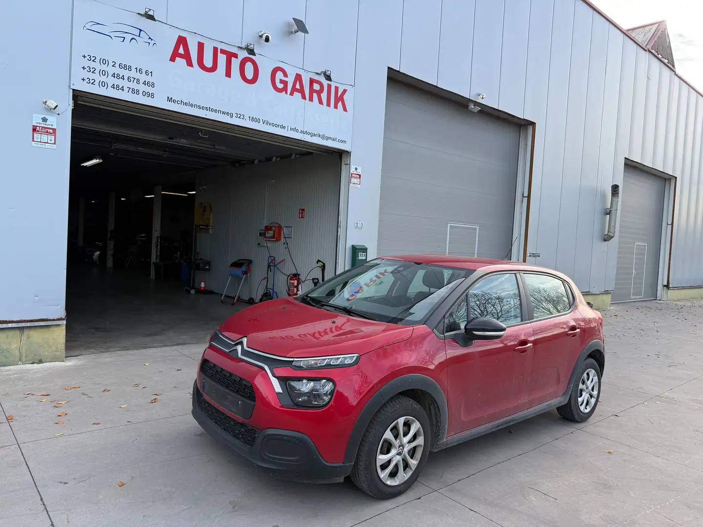 Citroen C3 C3 1.2i PureTech Feel S Rouge - 1