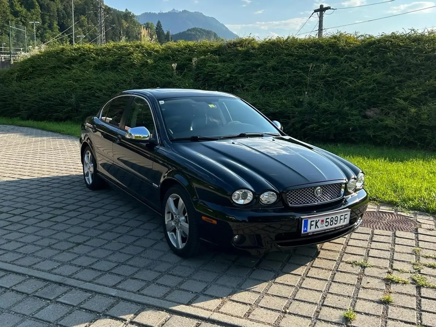 Jaguar X-Type 2,5 Executive Aut. Чорний - 1