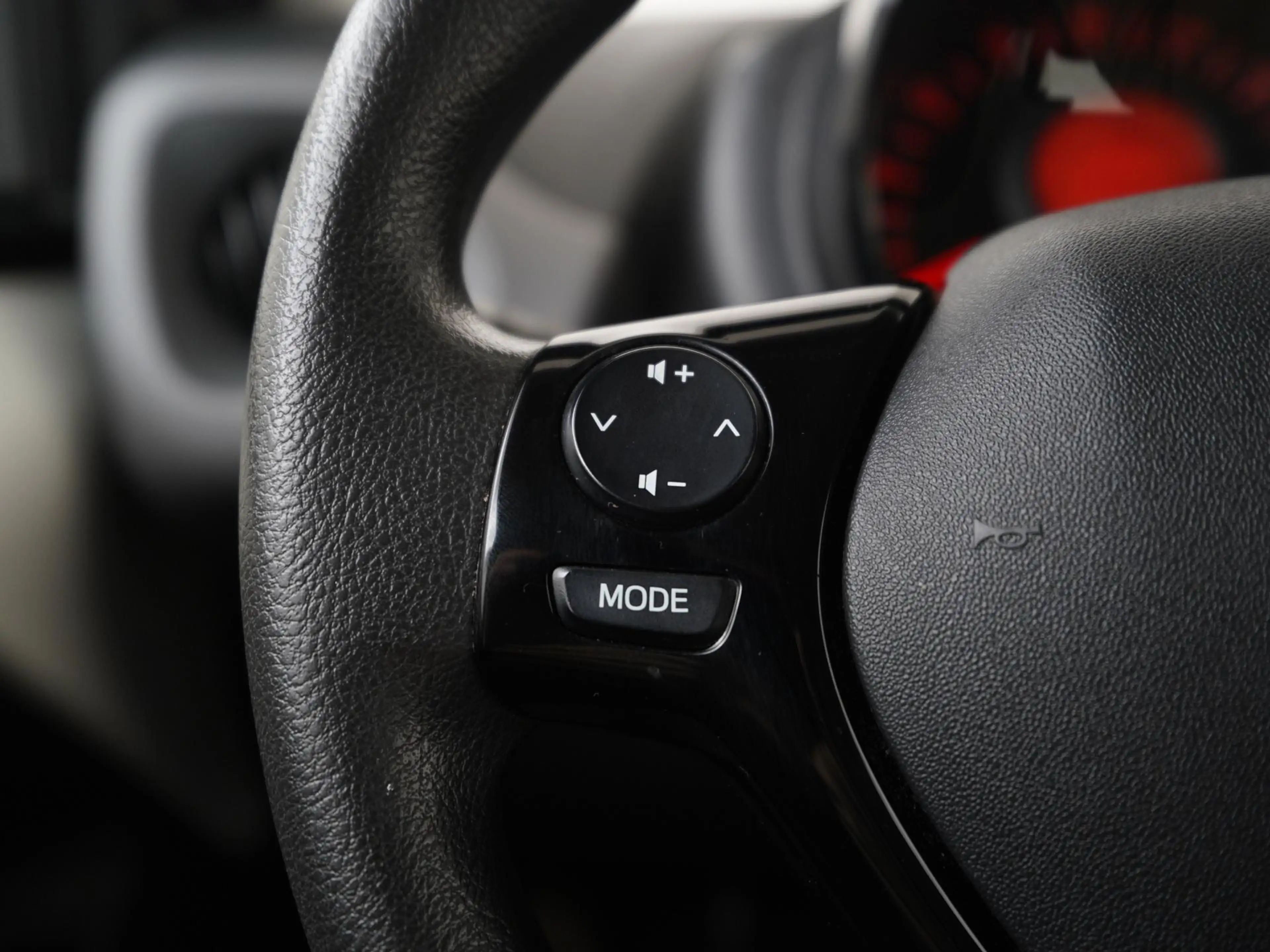 Peugeot 108 1.0 e-VTi Active TOP! | Airco | Bluetooth | Zondag — photo 7