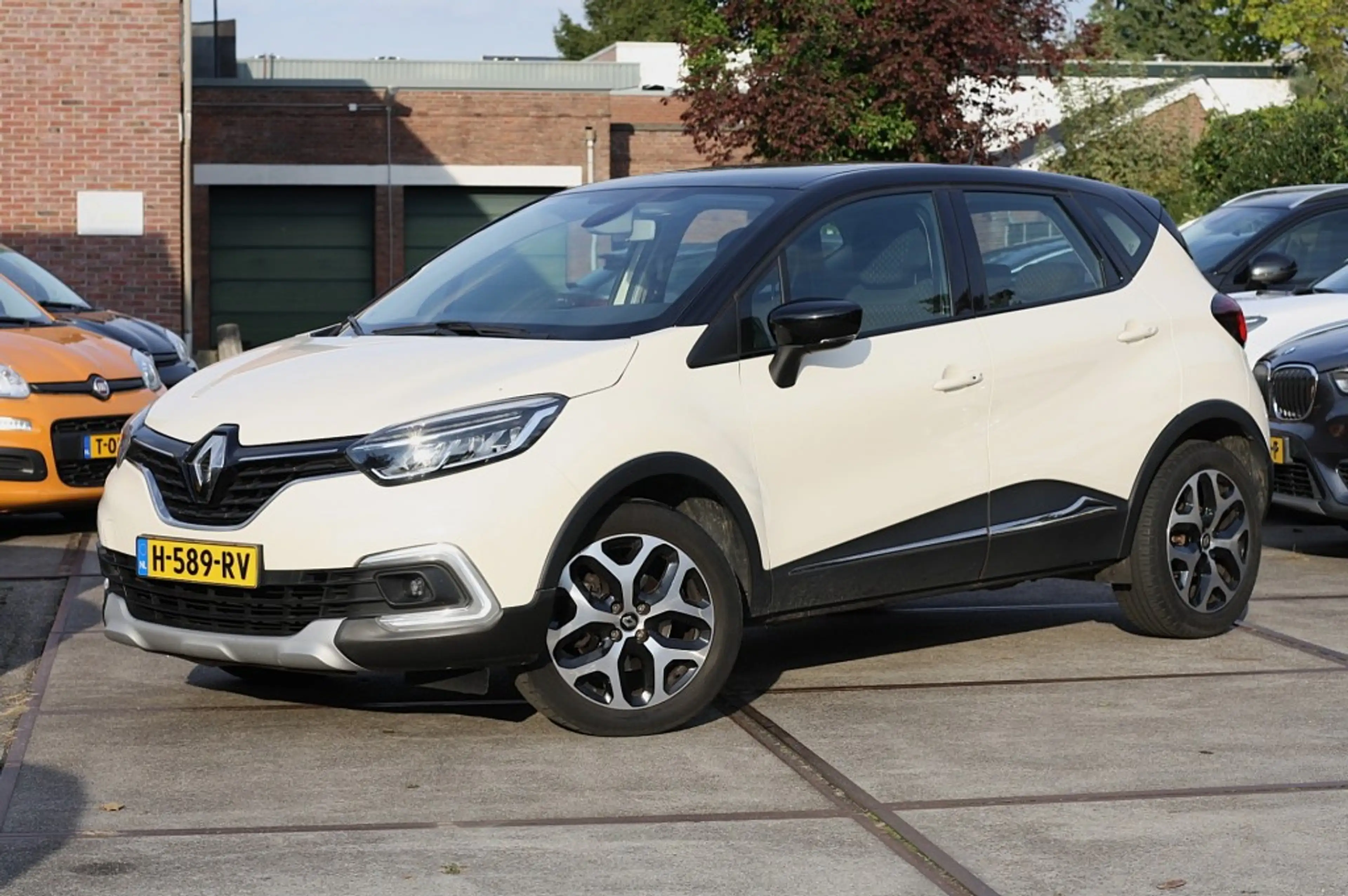 Renault Captur 1.3 TCe Intens / Camera / Cruise / Airco / LED