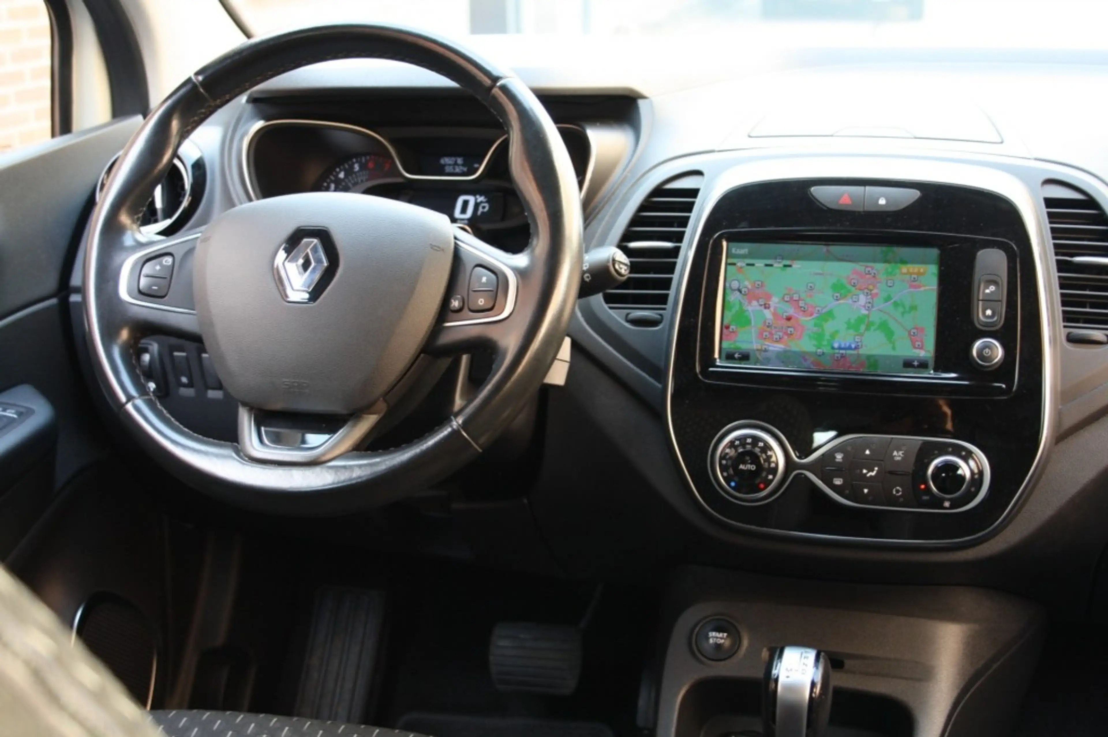 Renault Captur 1.3 TCe Intens / Camera / Cruise / Airco / LED — photo 10