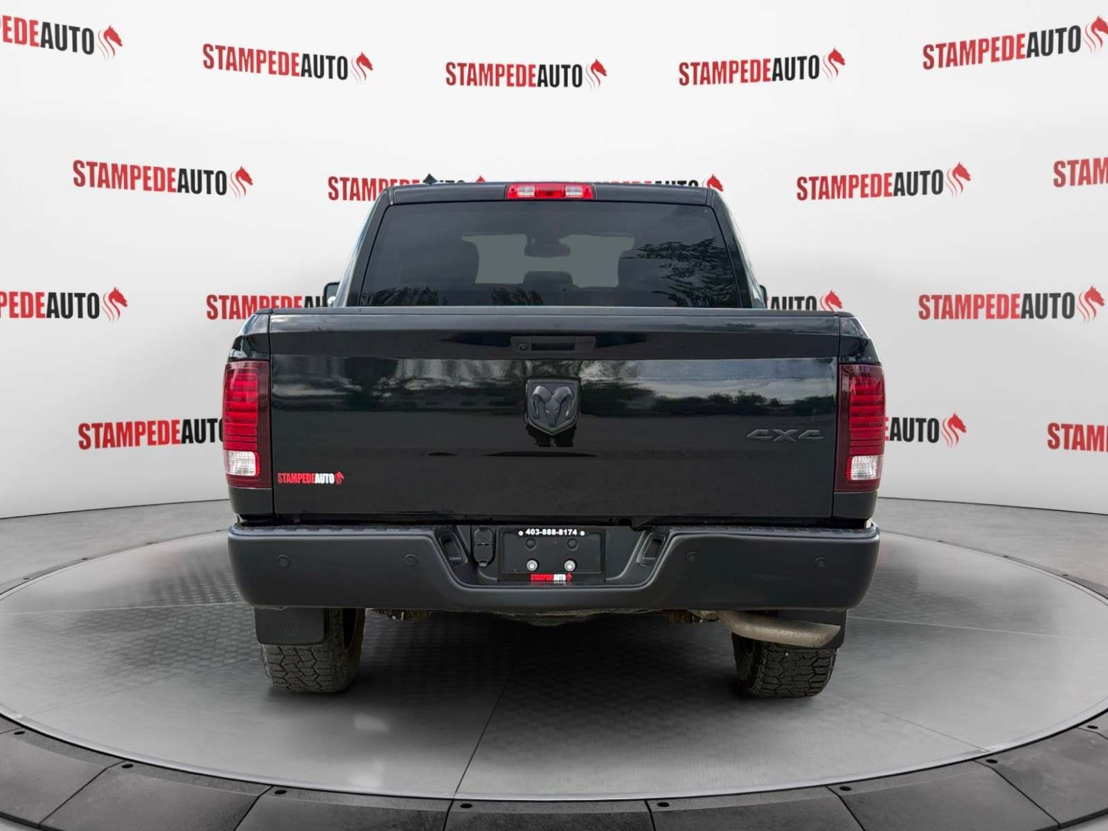 2021 RAM 1500 SLT | 4X4 | V6 | DUAL CLIMATE CONTROL | BLUETOOTH | REMOTE START | CREW CAB — снимка 1