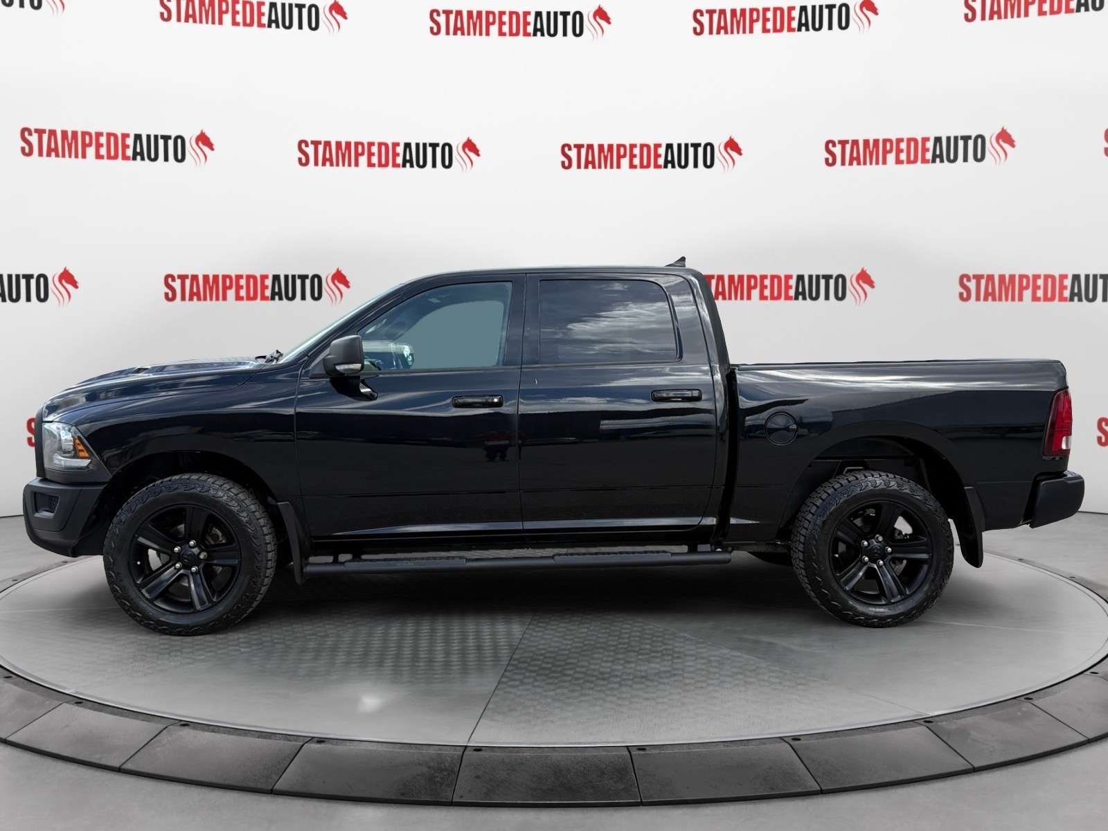 2021 RAM 1500 SLT | 4X4 | V6 | DUAL CLIMATE CONTROL | BLUETOOTH | REMOTE START | CREW CAB — снимка 1