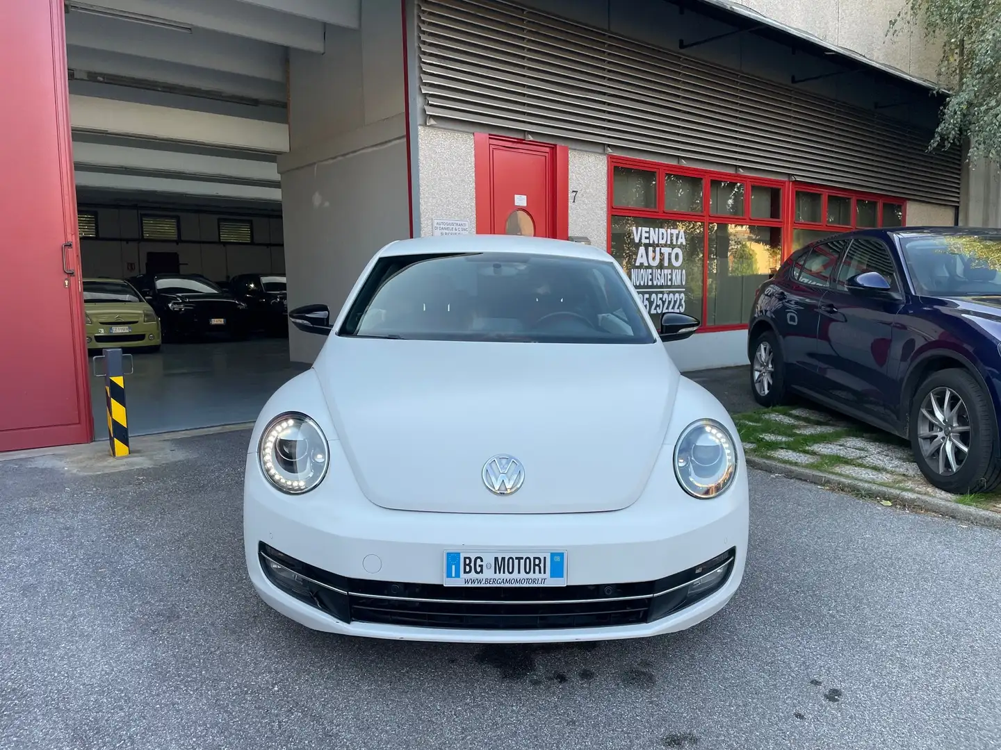 Volkswagen Maggiolino Maggiolino 2011 1.2 tsi Design ok neop. GARANZIA Bianco - 2