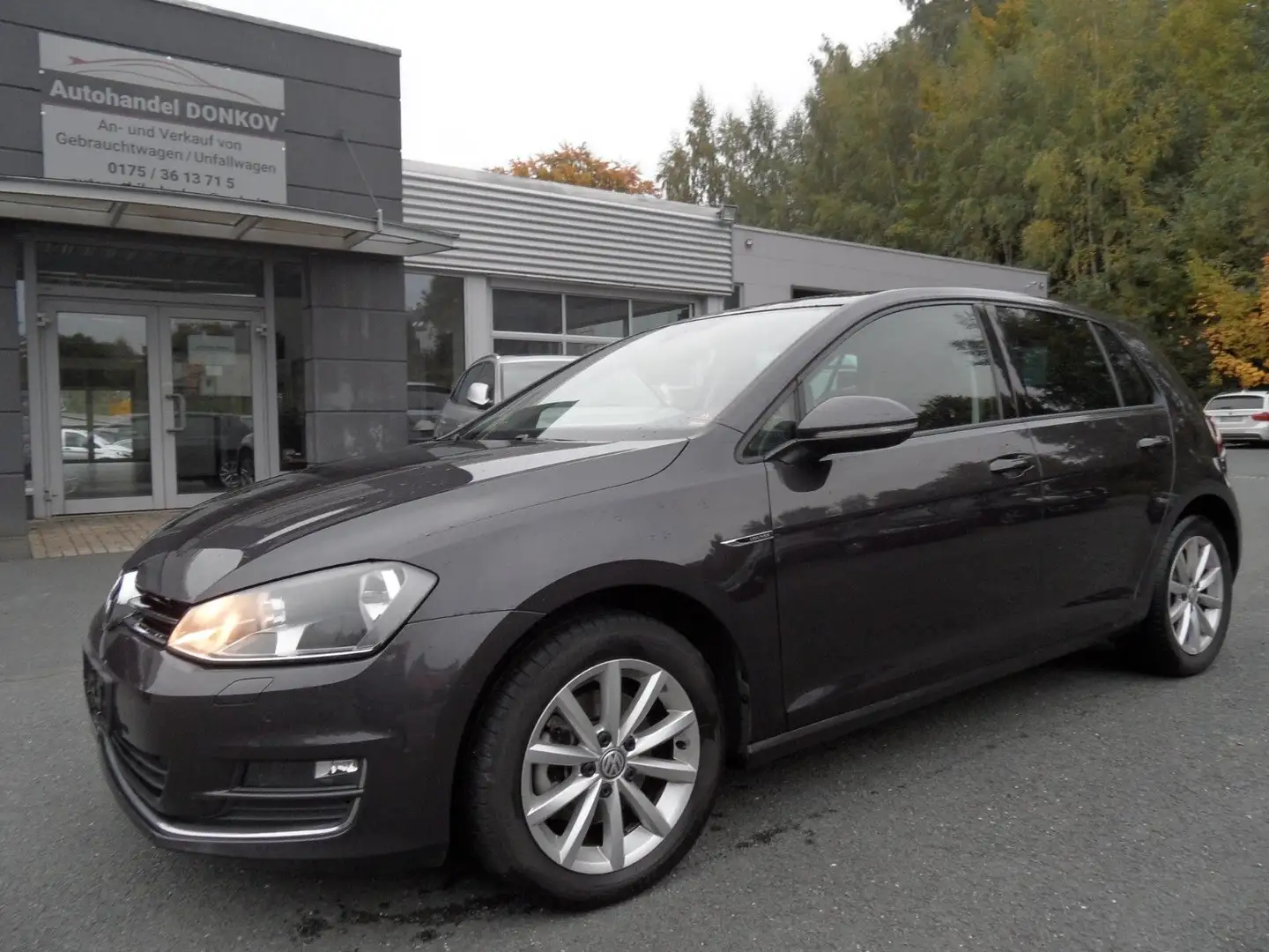 Volkswagen Golf VII Lim. Lounge BMT Grau - 1