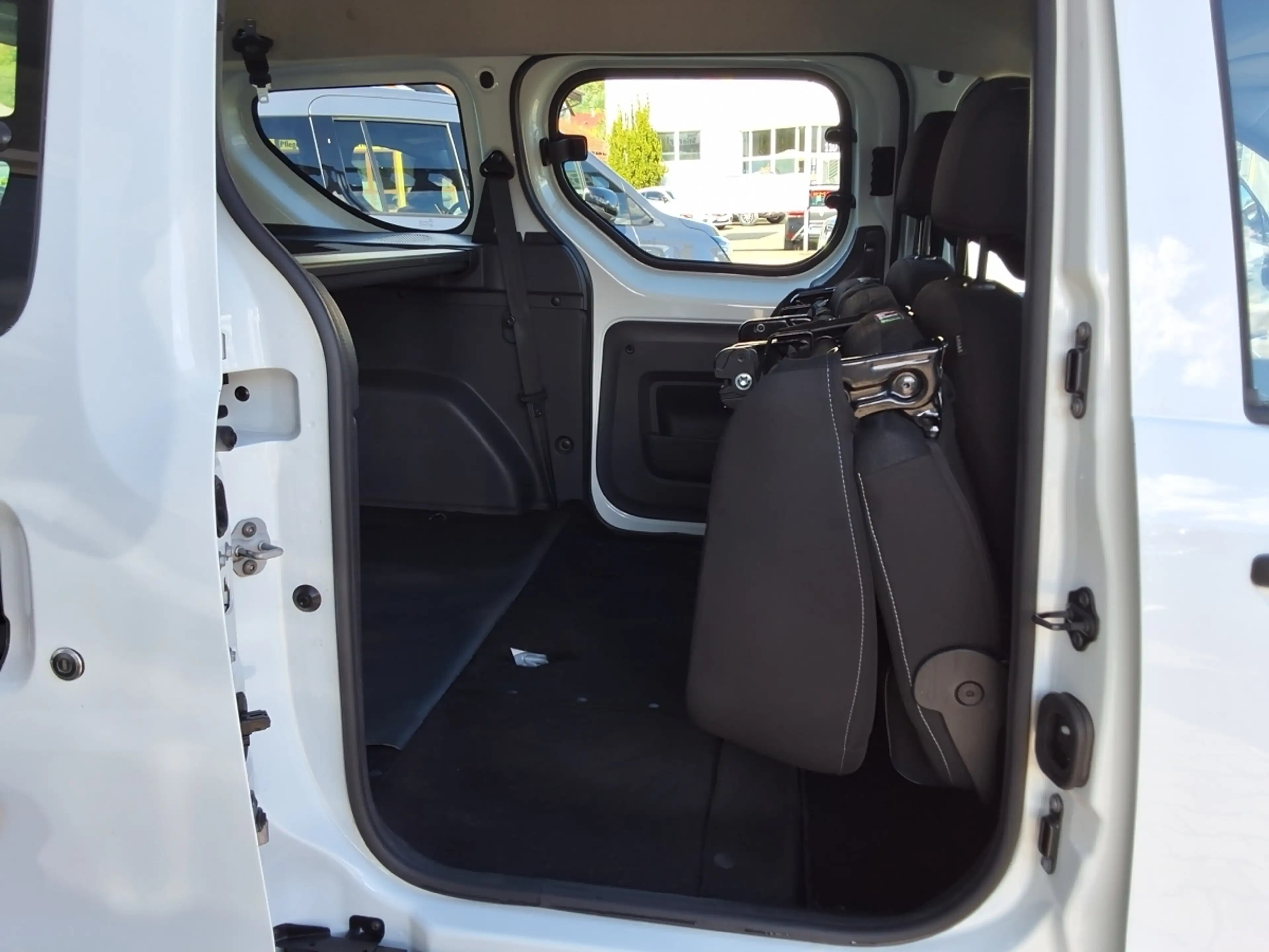 Dacia Dokker VP Comfort  Blue dCi 95 — photo 6