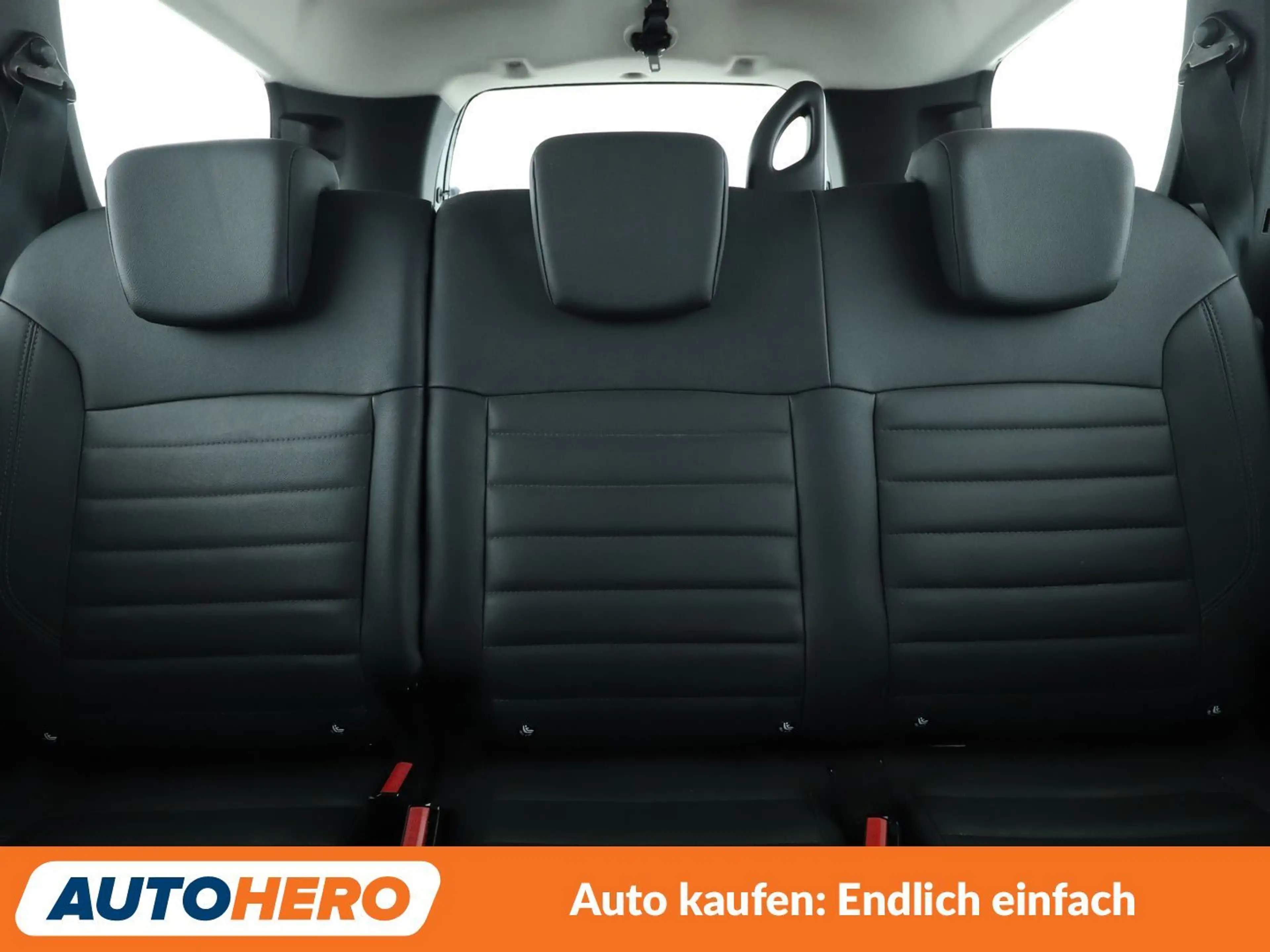 Dacia Lodgy 1.2 TCe Prestige*NAVI*PDC*SHZ*AHK*KLIMA*TEMPO* — photo 15