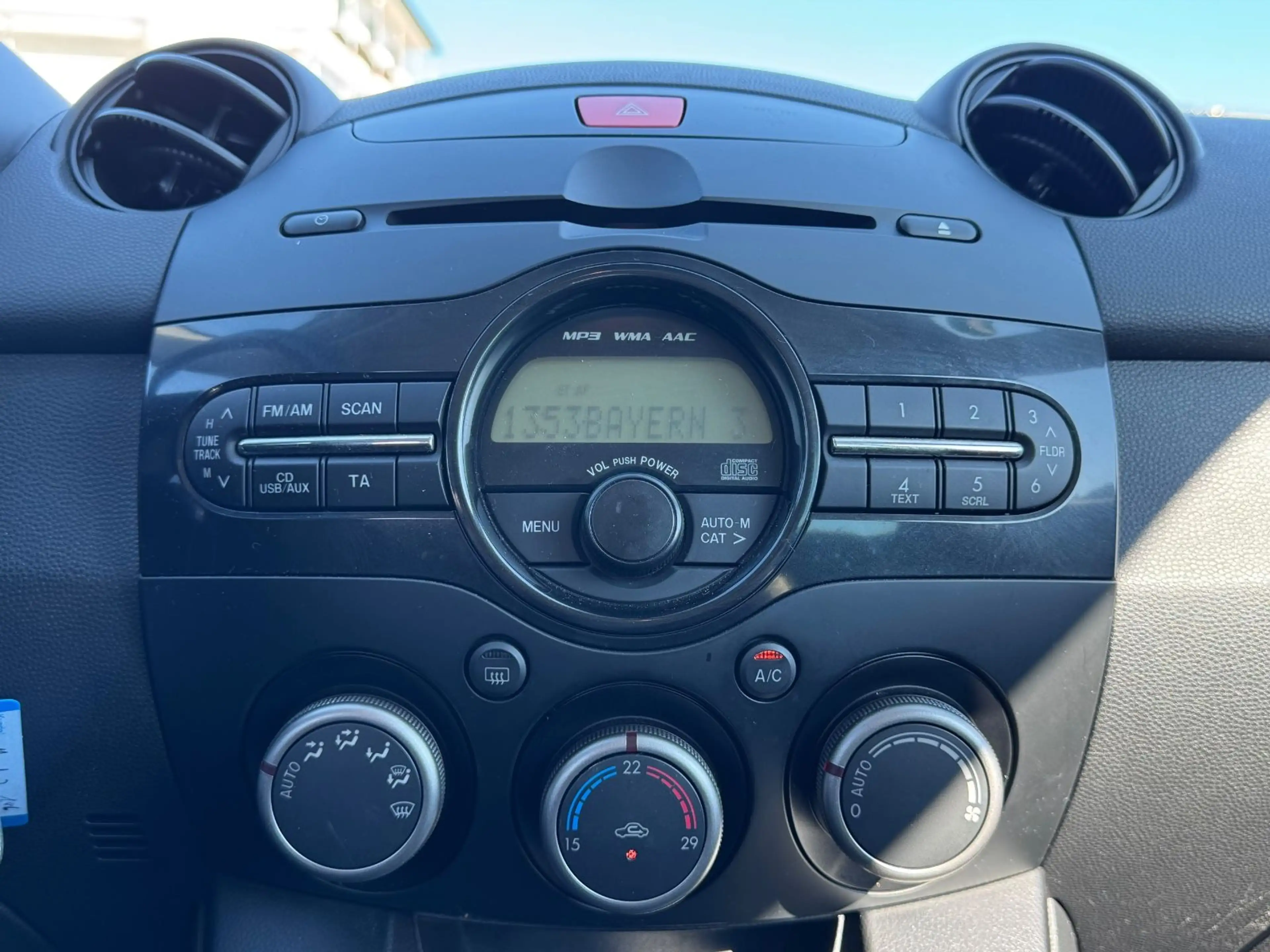 Mazda 2 Lim. 1.3 Sendo Shz Pdc Klimaauto. TüV&Service — photo 16