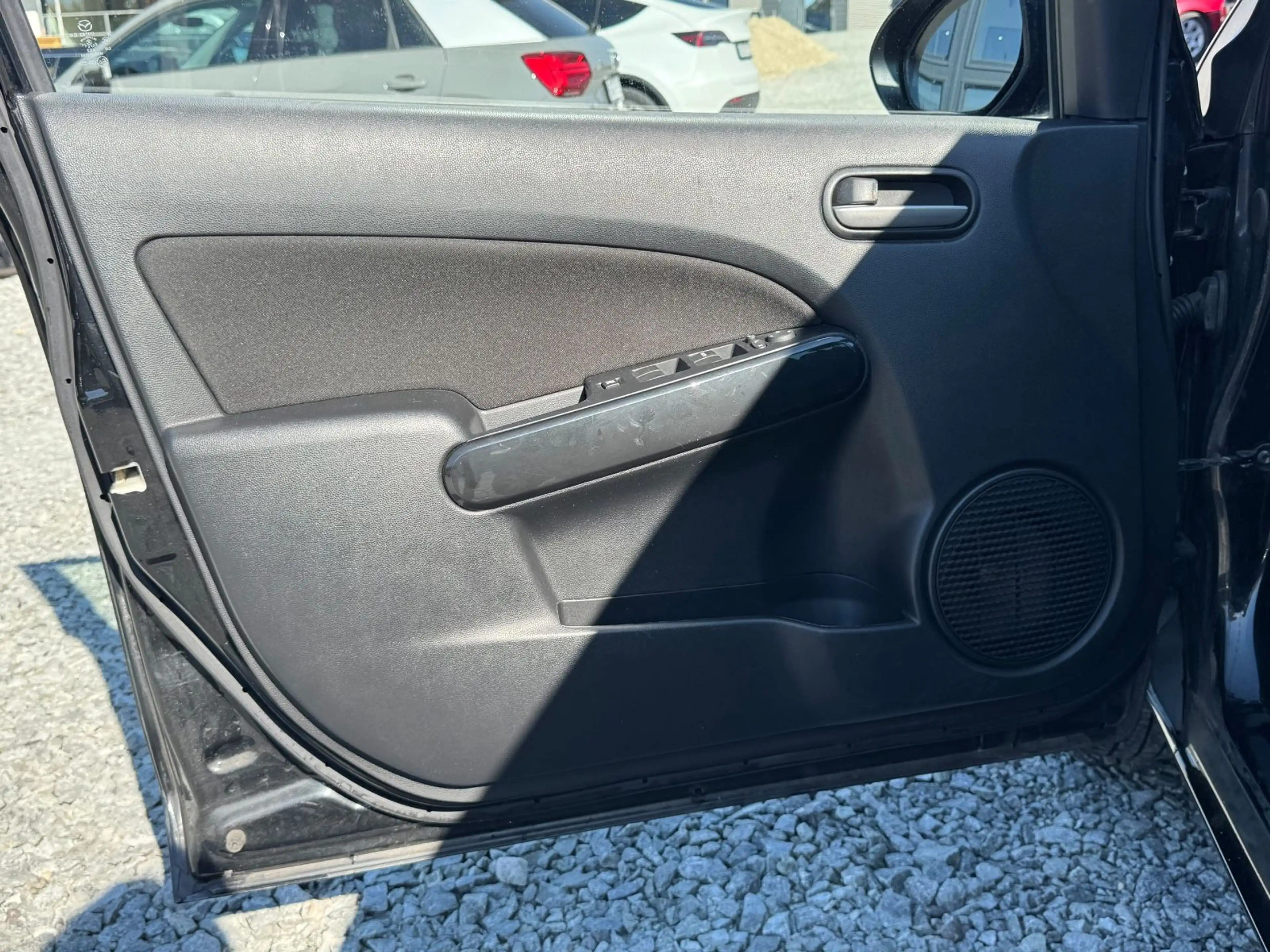 Mazda 2 Lim. 1.3 Sendo Shz Pdc Klimaauto. TüV&Service — photo 9