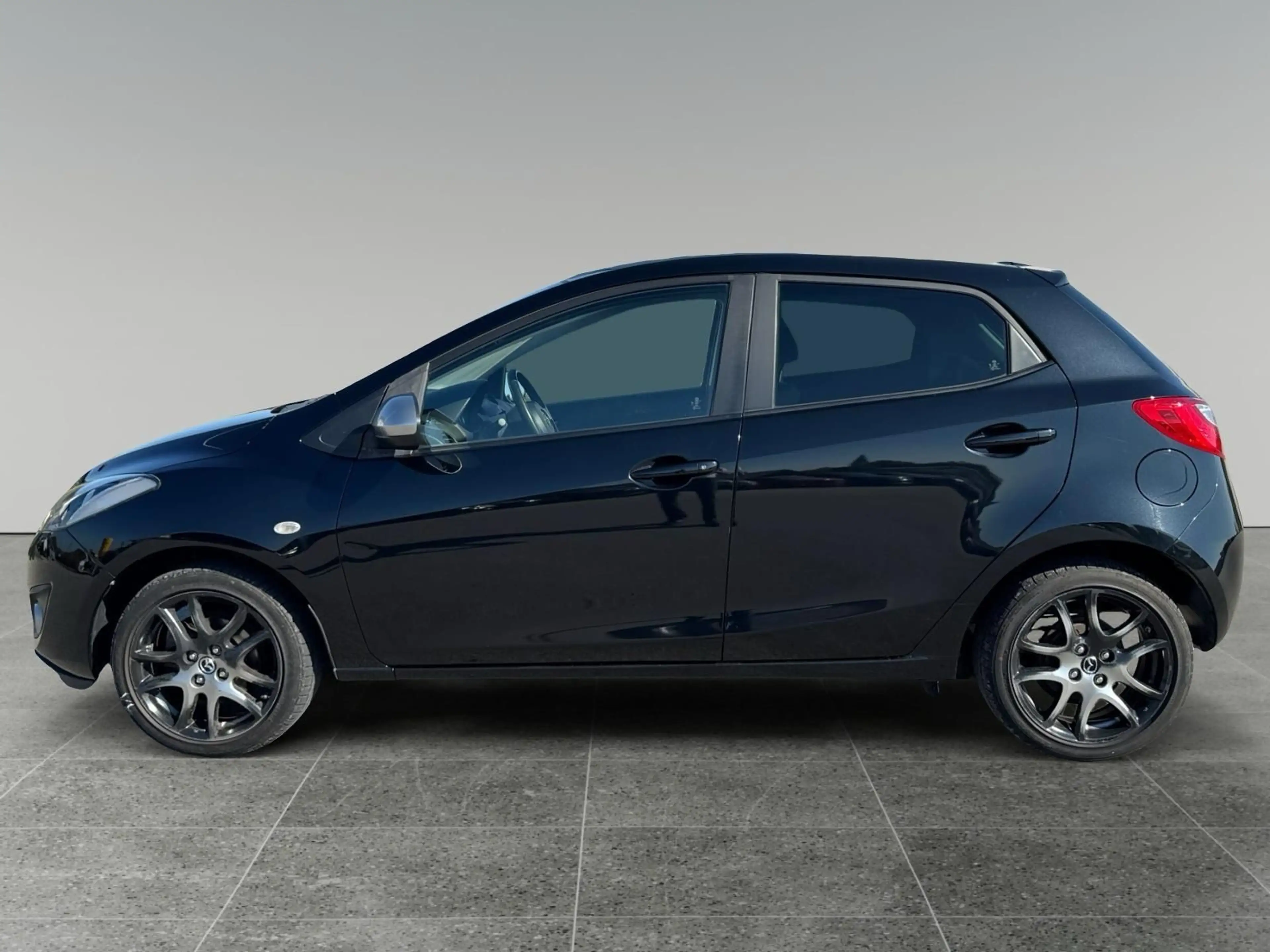 Mazda 2 Lim. 1.3 Sendo Shz Pdc Klimaauto. TüV&Service — photo 8