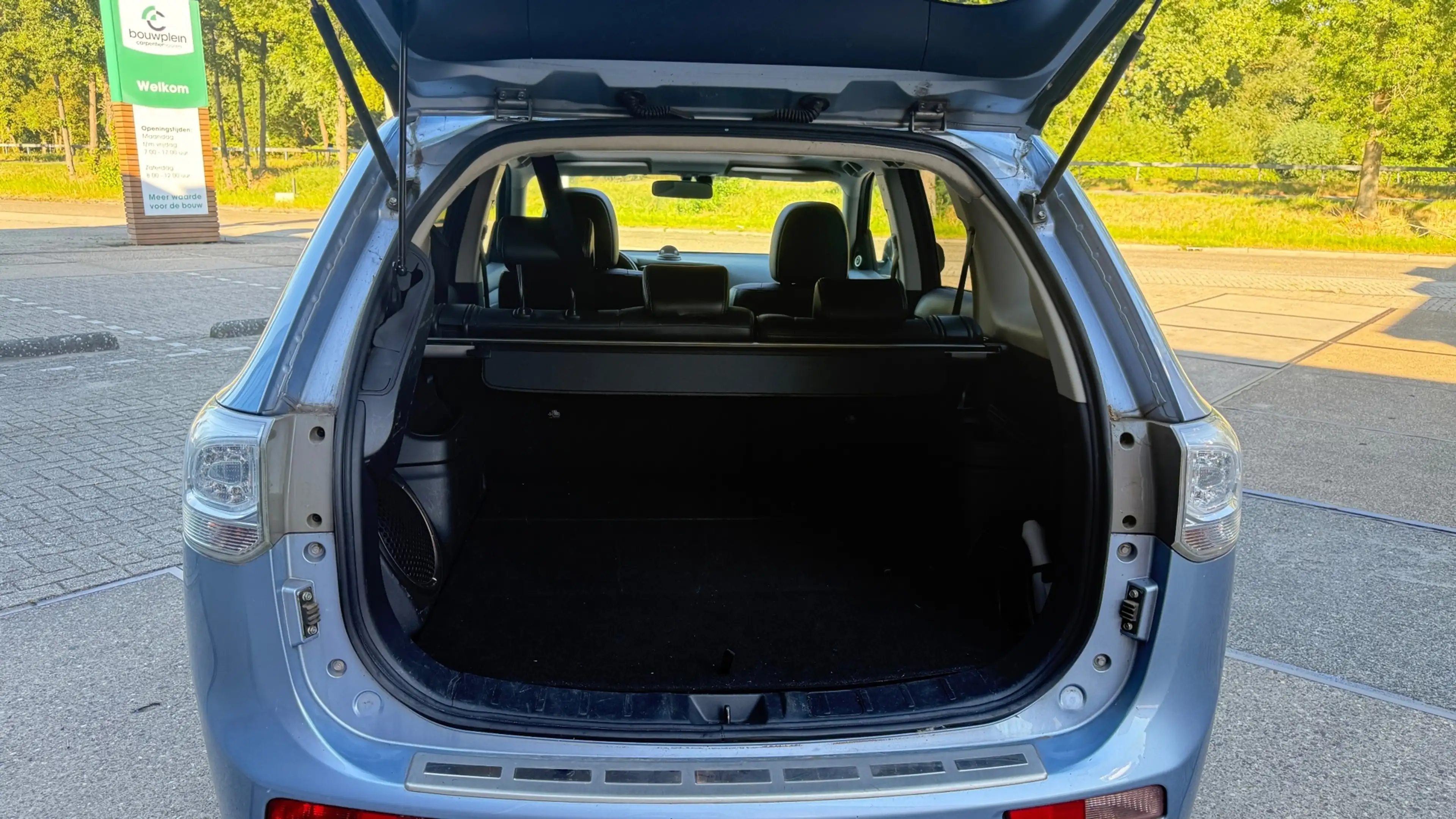 Mitsubishi Outlander 2.0 PHEV instyle — photo 12
