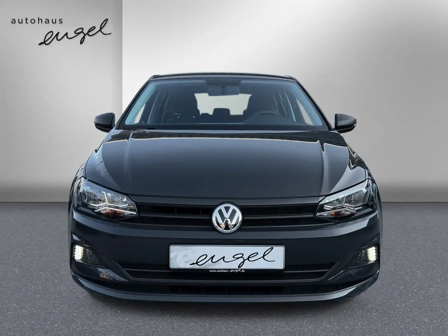 Volkswagen Polo Polo 1.0 Trendline,KLIMA,TEMPO,NAVI,PDC,BLUETOOTH Šedá - 2