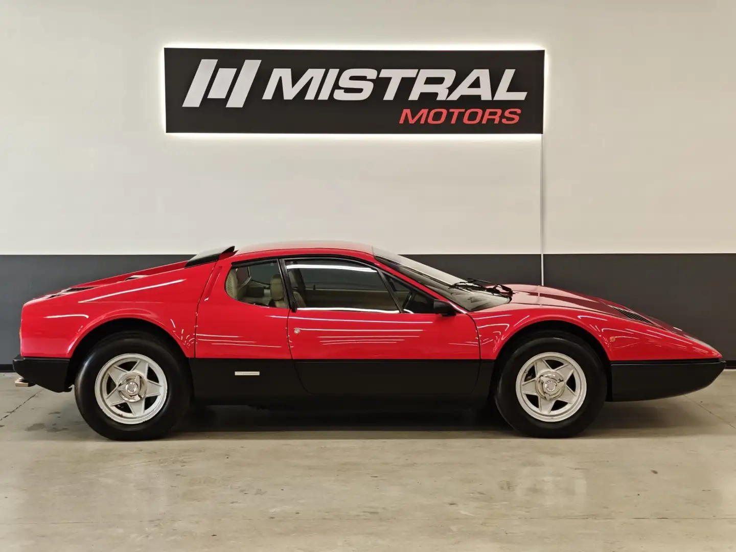 Ferrari 365 4.4 Gt4 BB Червоний - 2