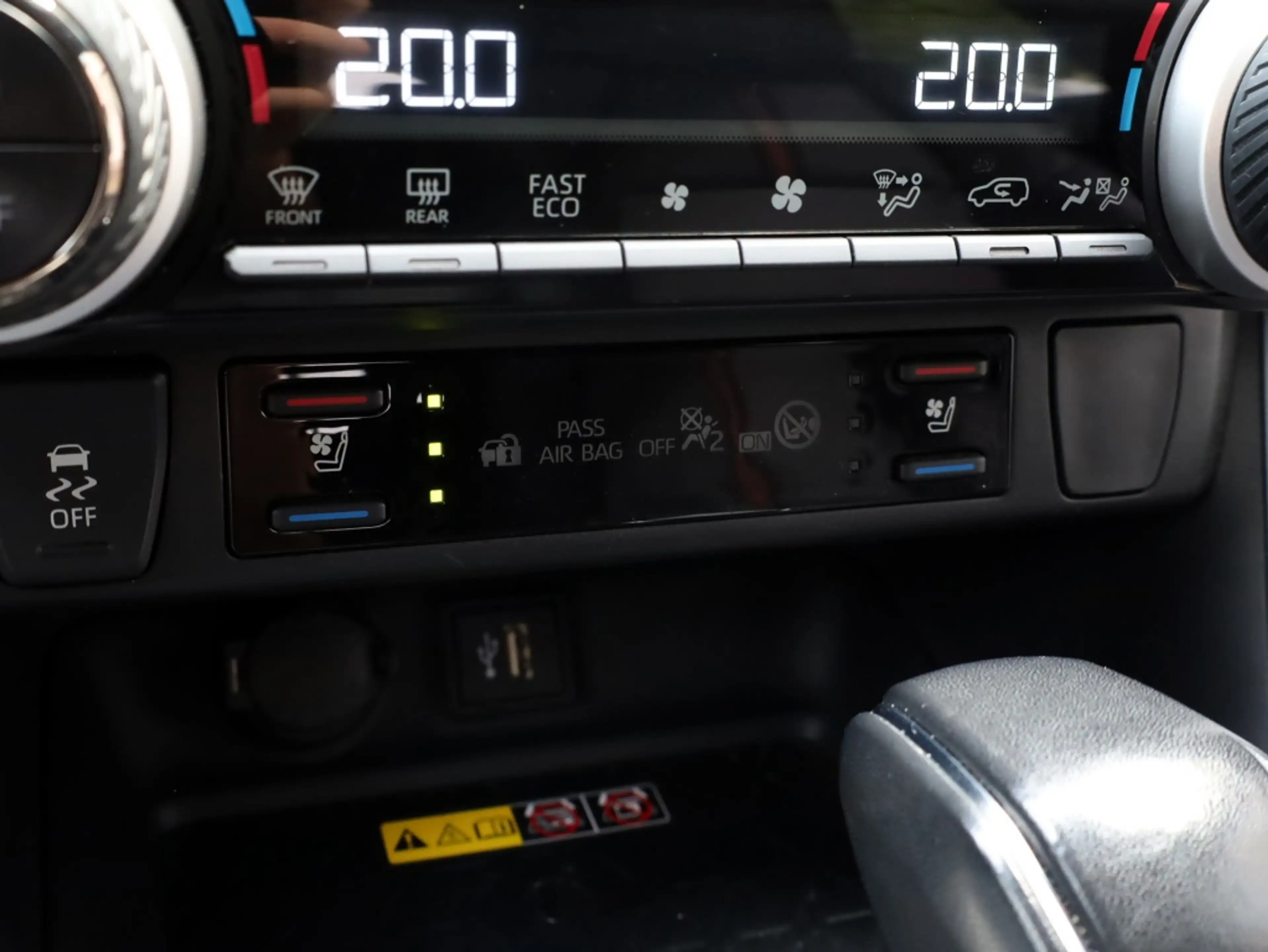 Toyota RAV 4 2.5 Plug-in Hybrid Bi-Tone+ | 360 Camera | Stoelve — photo 24