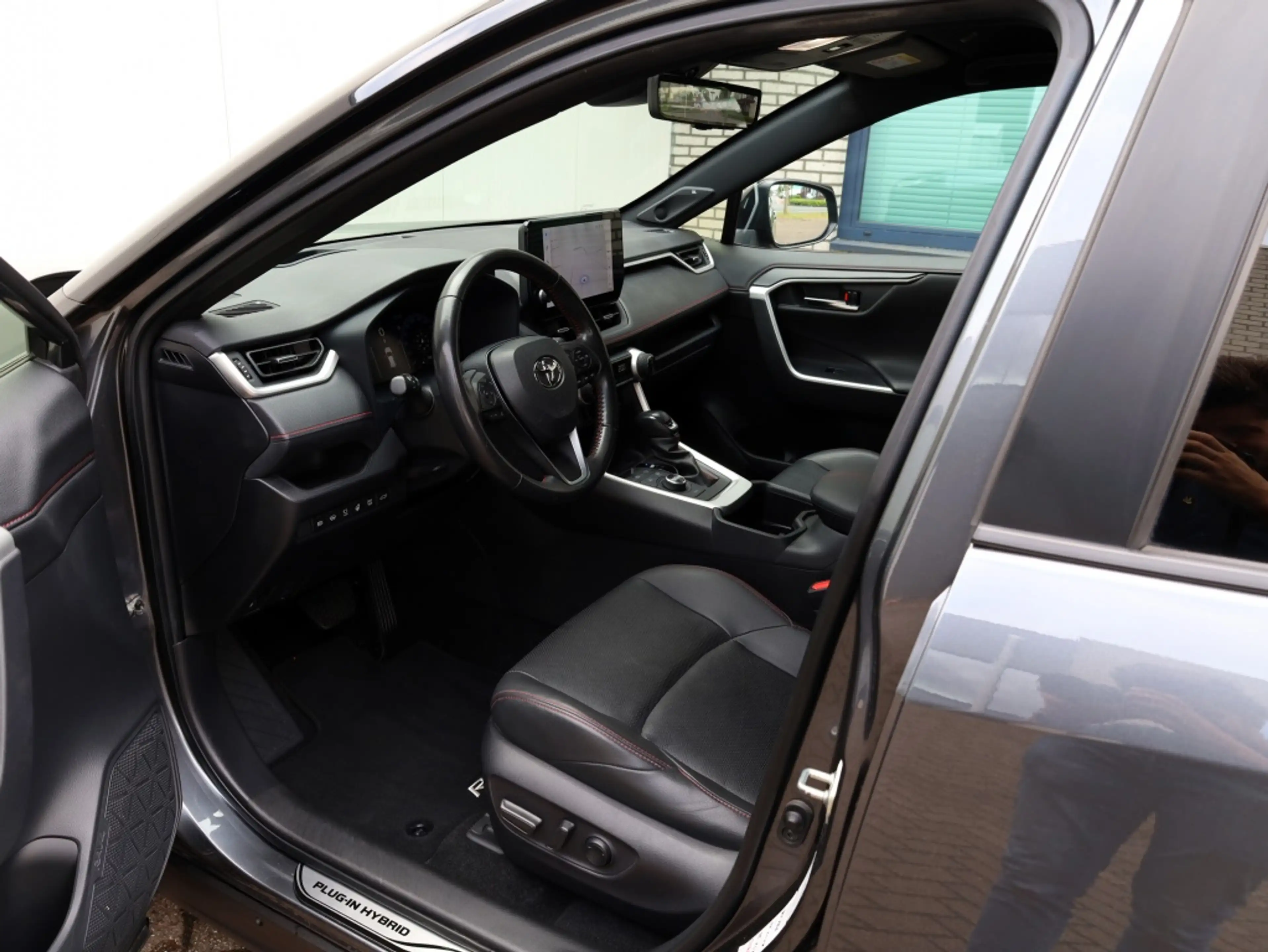 Toyota RAV 4 2.5 Plug-in Hybrid Bi-Tone+ | 360 Camera | Stoelve — photo 3