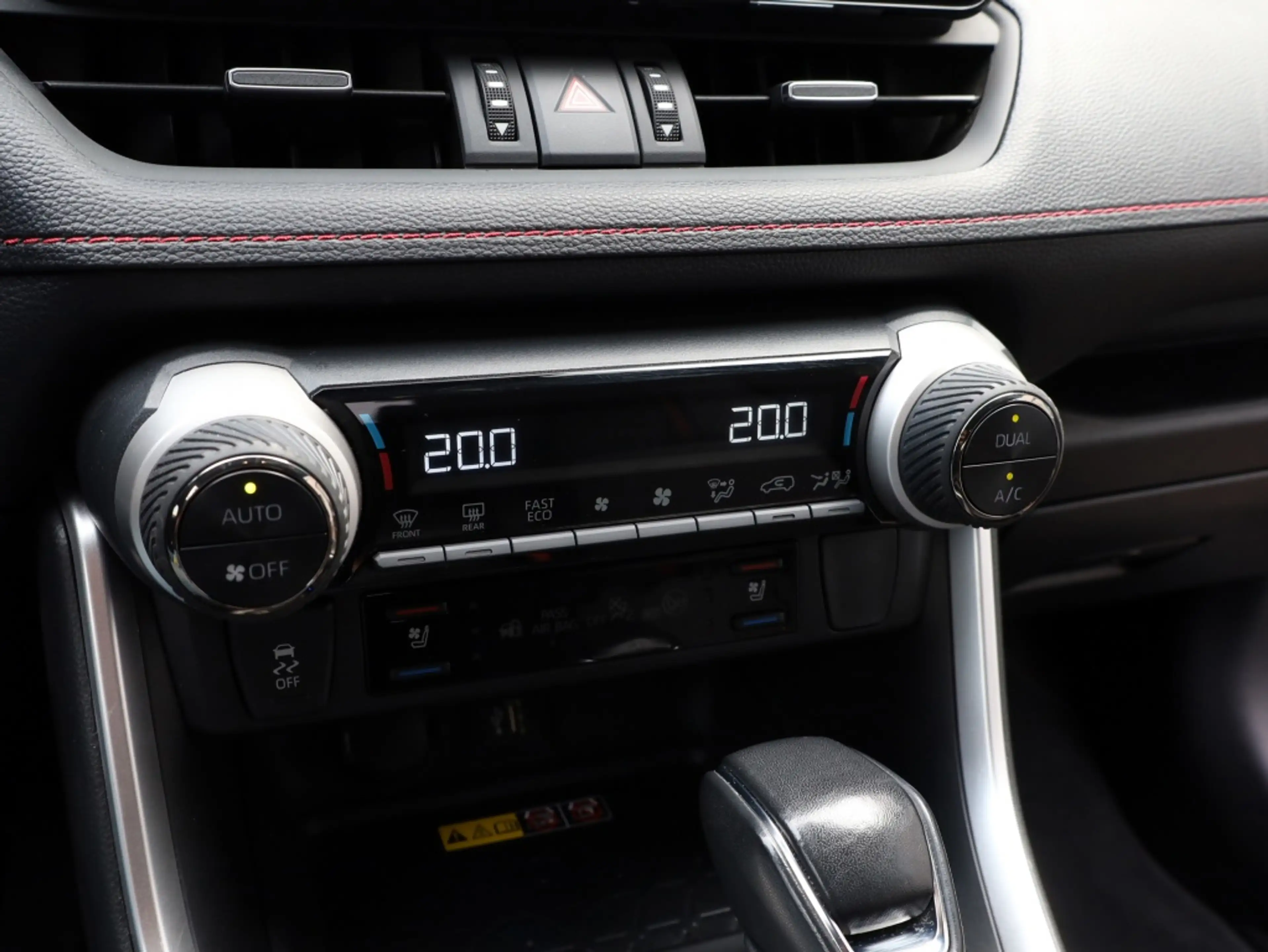 Toyota RAV 4 2.5 Plug-in Hybrid Bi-Tone+ | 360 Camera | Stoelve — photo 23