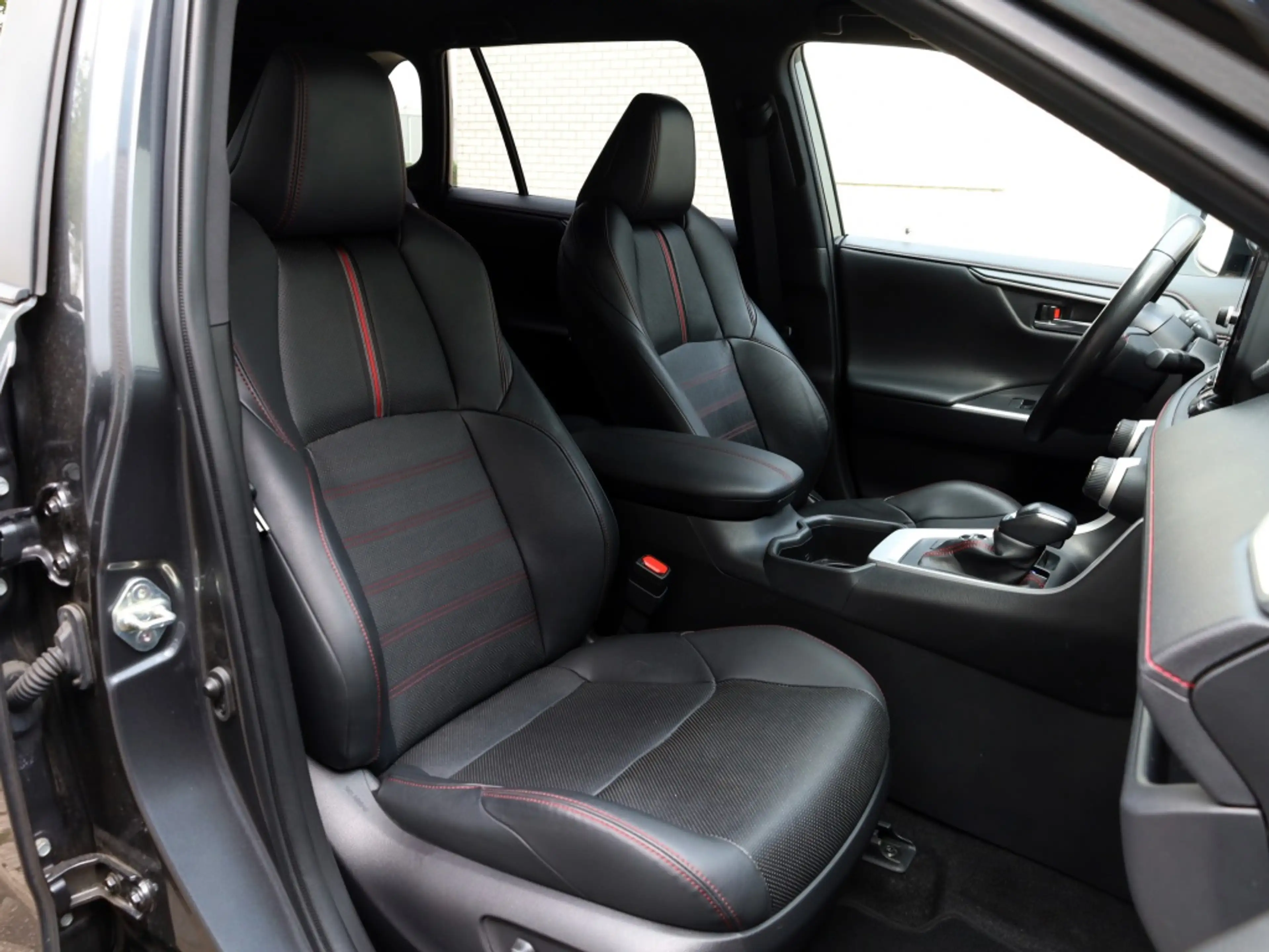 Toyota RAV 4 2.5 Plug-in Hybrid Bi-Tone+ | 360 Camera | Stoelve — photo 12