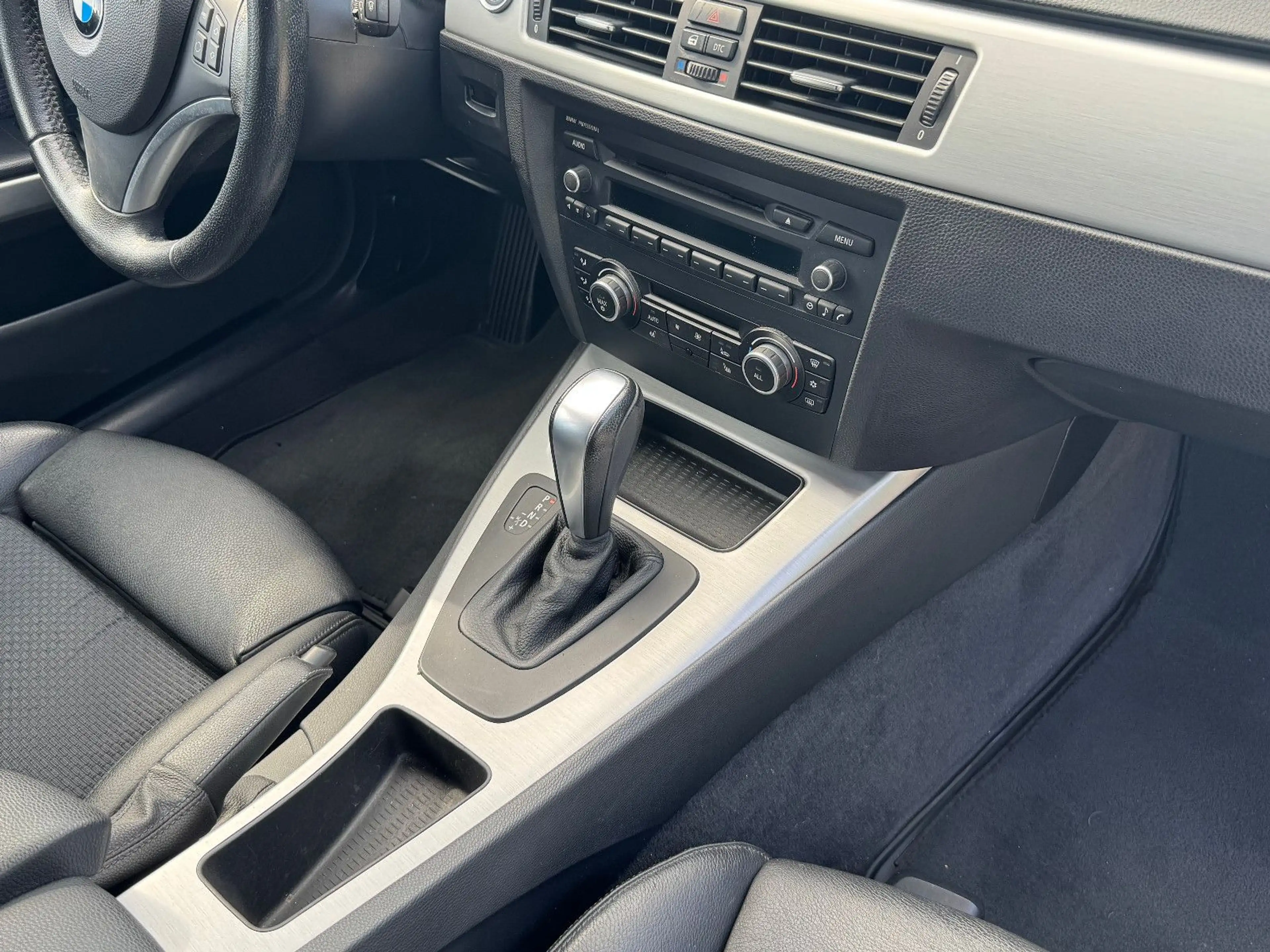 BMW 325 i Touring*Klima*SHZ*Xenon*Alufelgen* — photo 15