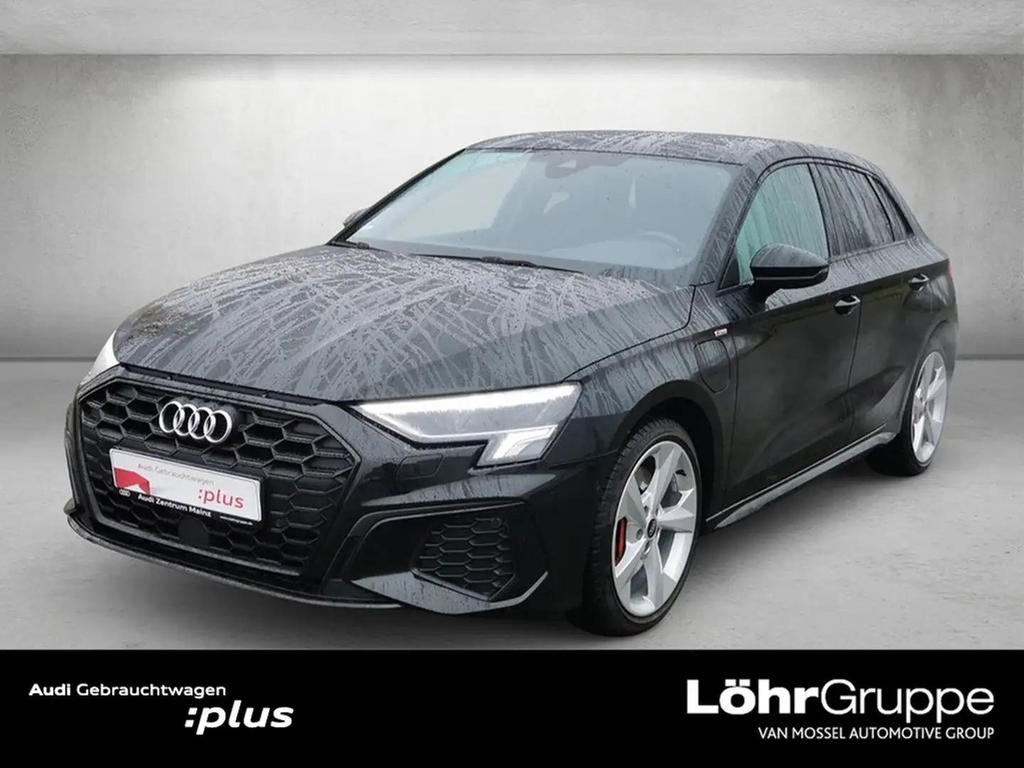 Audi A3 Sportback S line 45 TFSI e S tronic Schwarz - 1