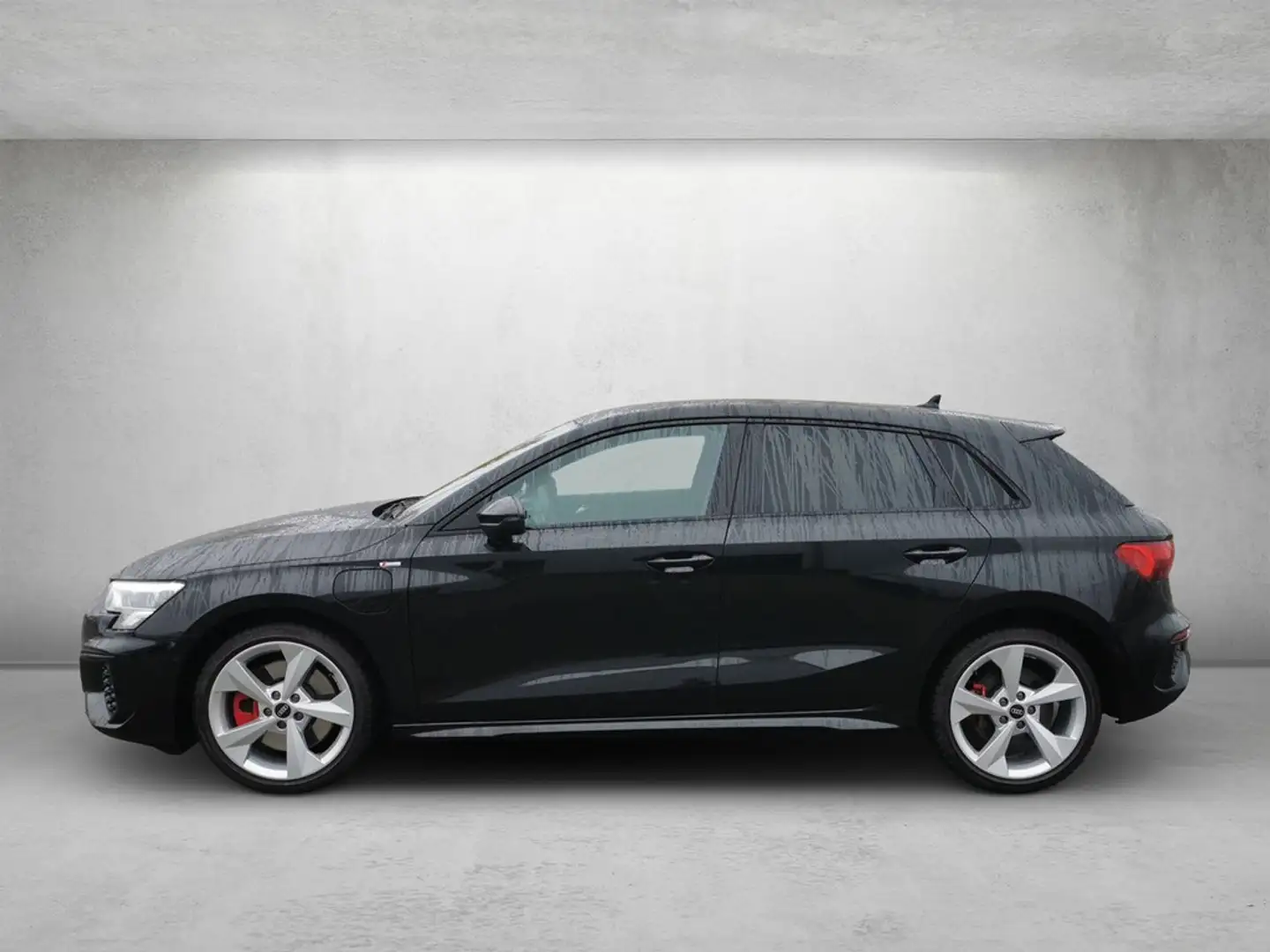 Audi A3 Sportback S line 45 TFSI e S tronic Schwarz - 2
