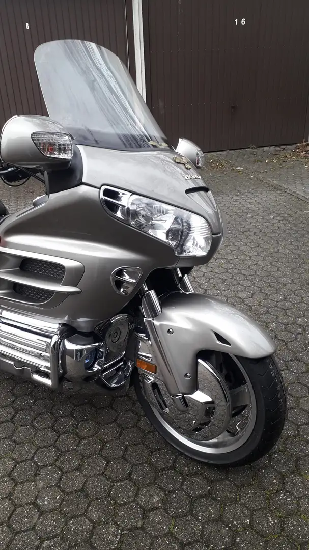 Honda GL 1800 Béžová - 2