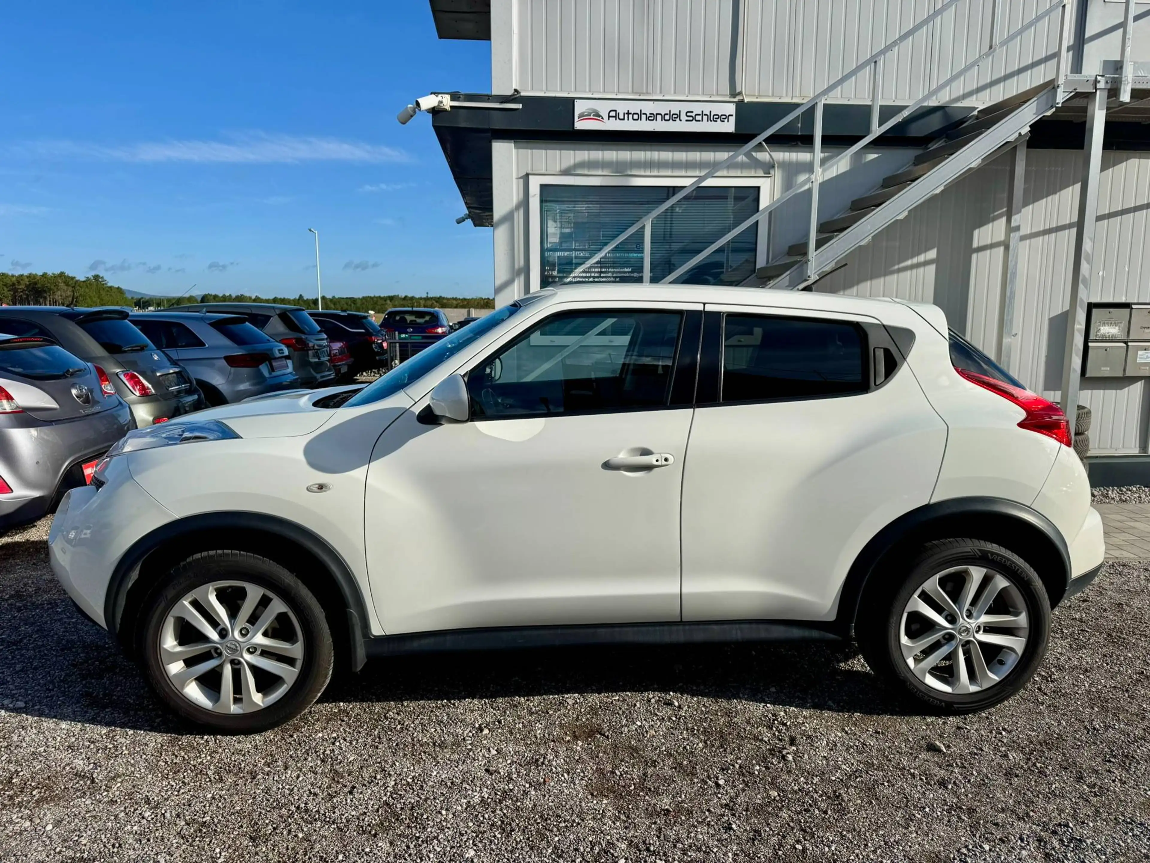 Nissan Juke 1.6i Tekna 109 000 km Serviceheft — photo 2