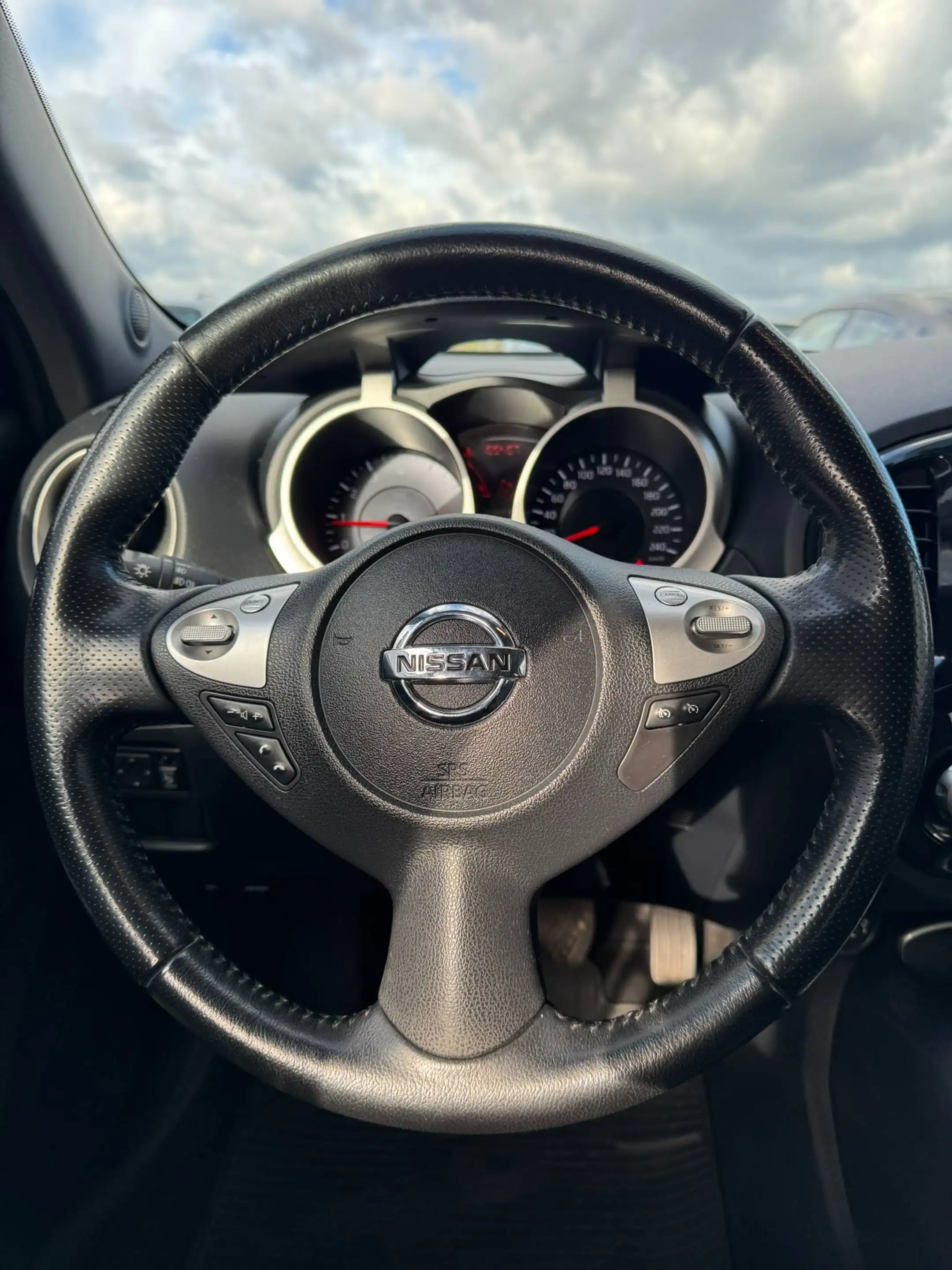 Nissan Juke 1.6i Tekna 109 000 km Serviceheft — photo 12