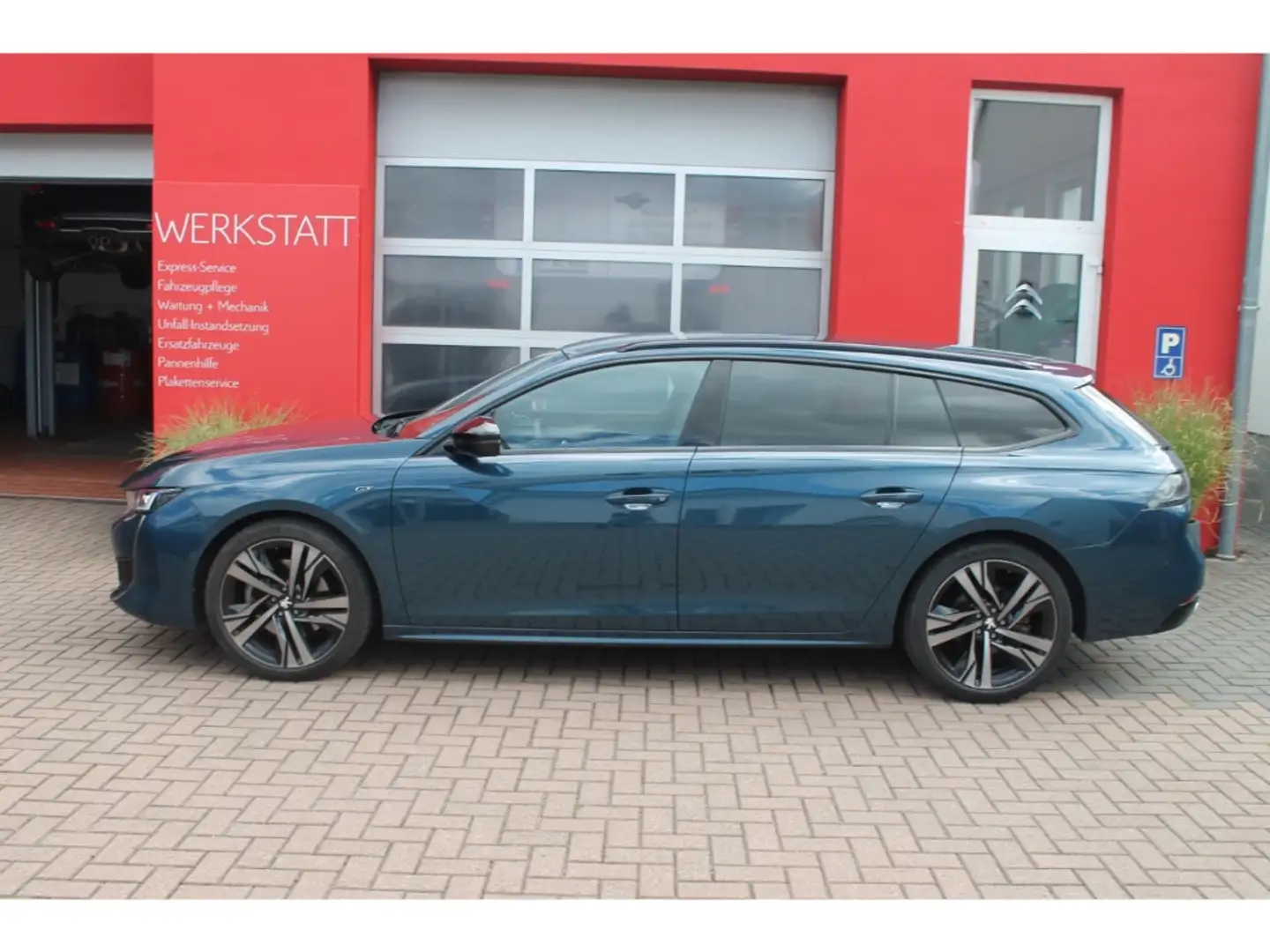 Peugeot 508 SW GT Pack PT225 EAT8 Navi 360 eHk Shz Focal Bleu - 2