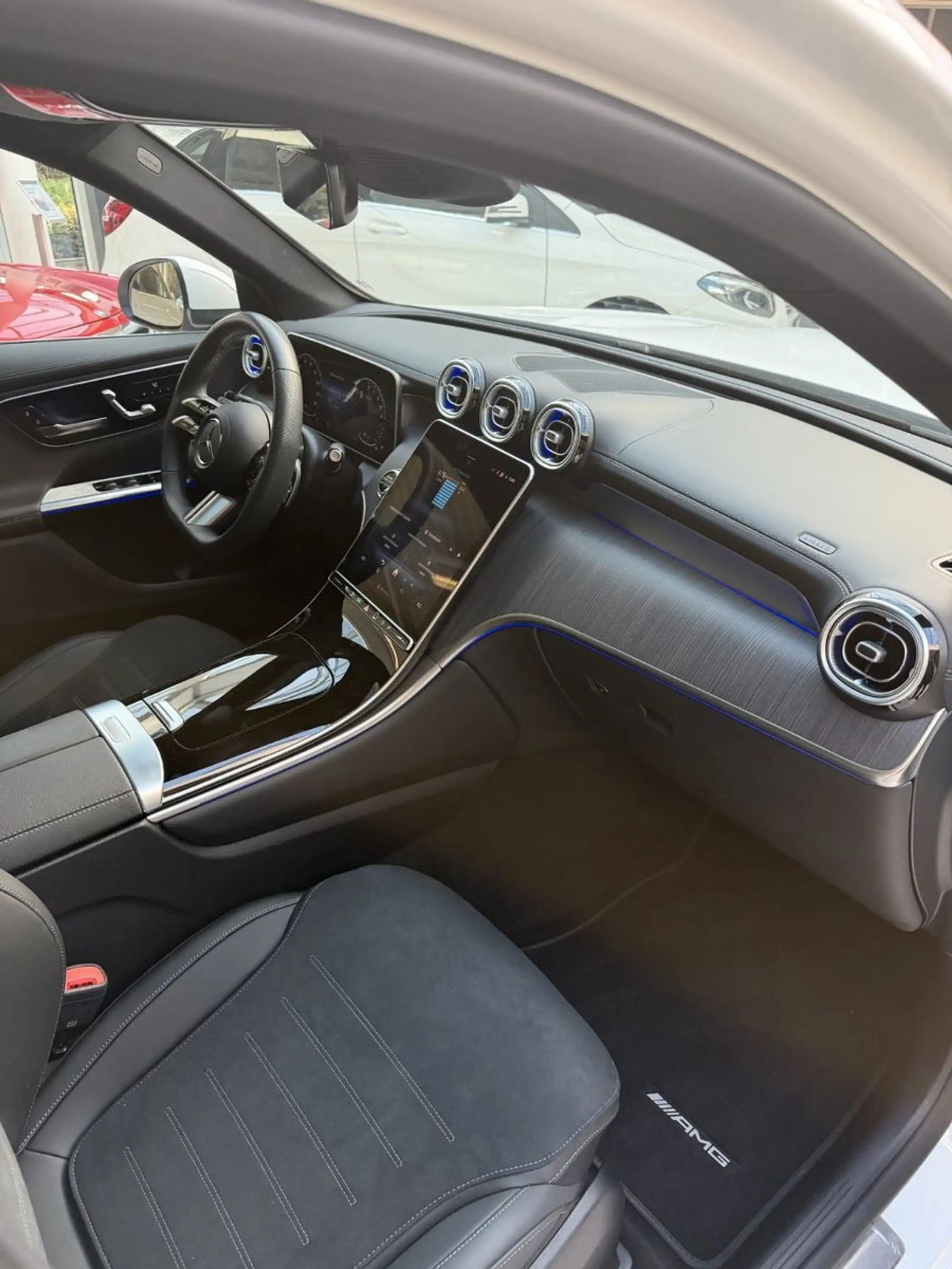 Mercedes-Benz GLC 300 de 4Matic — photo 11