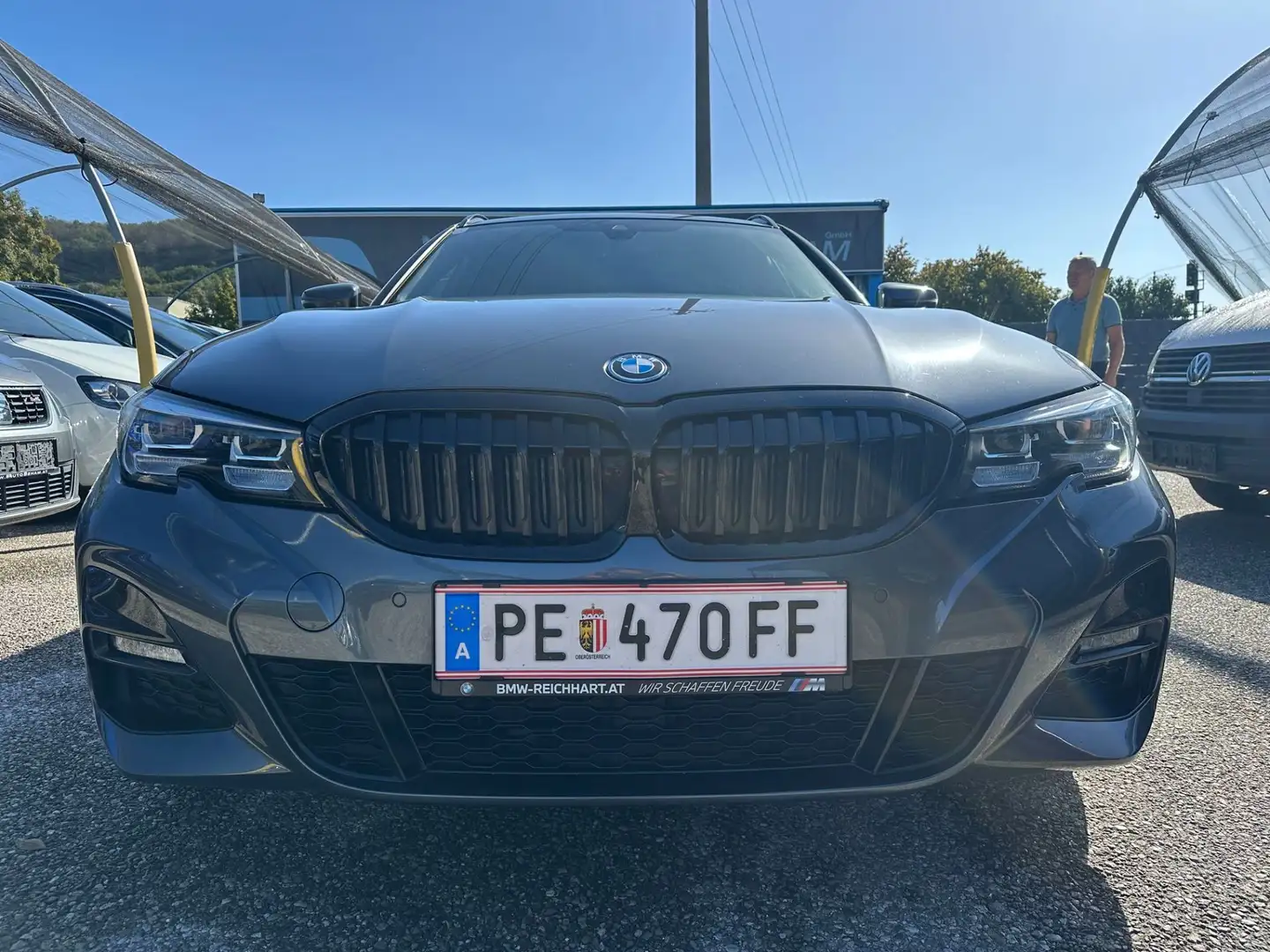 BMW 320 320e PHEV xDrive Touring M-Paket Aut. Grau - 2