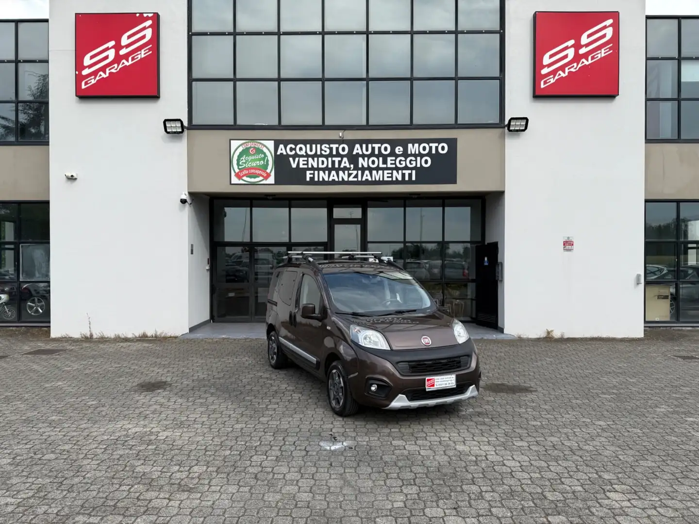 Fiat Qubo 1.3 MJT 80 CV Trekking Marrone - 1
