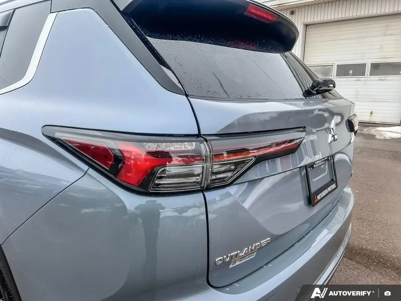 Mitsubishi Outlander снимка Mitsubishi Outlander